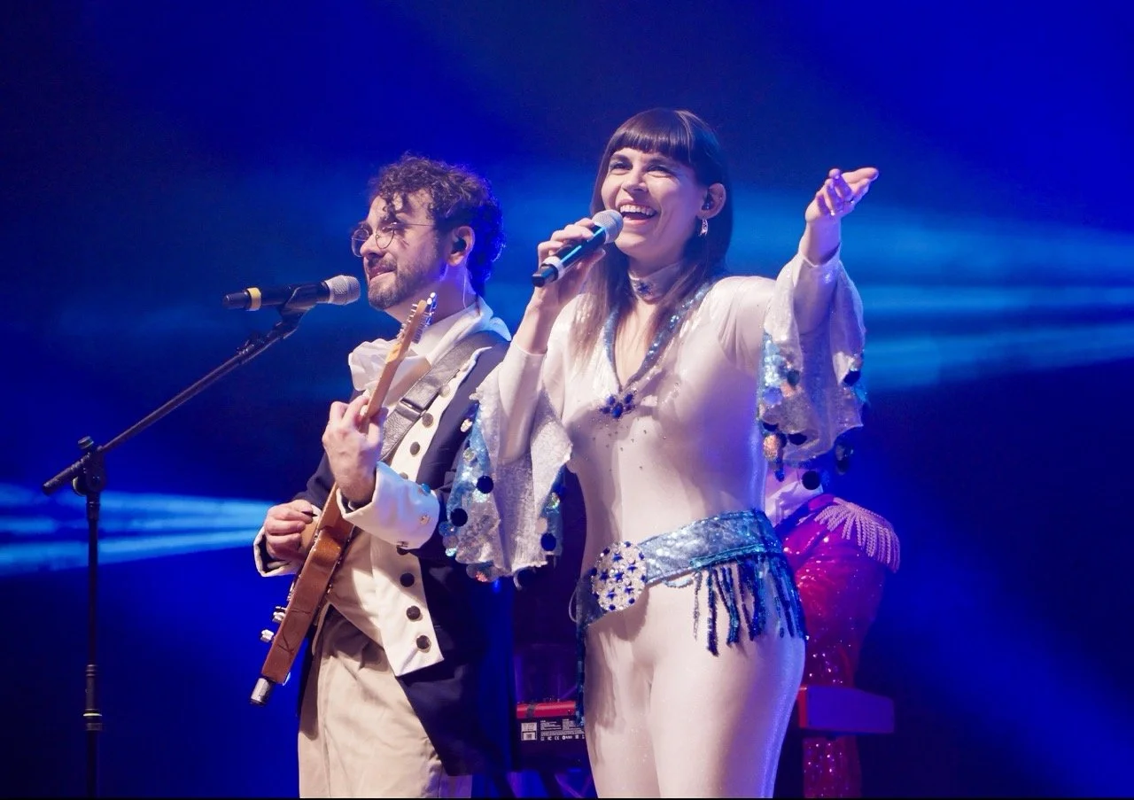 MASSAOKE - Sing The Musicals - Lara and Laurence - v1.0 Large.jpeg