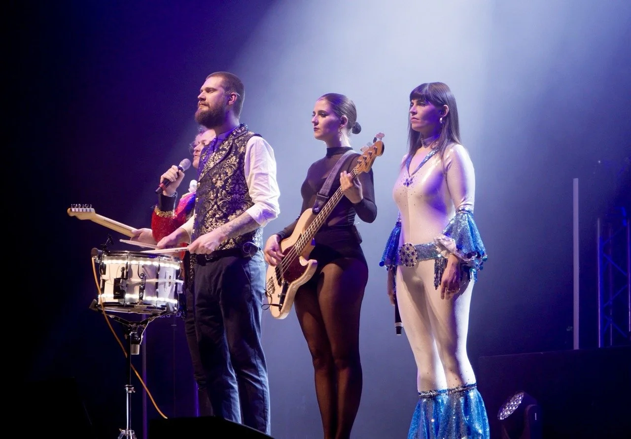 MASSAOKE - Sing The Musicals - Les Miserables - v1.0 Large.jpeg