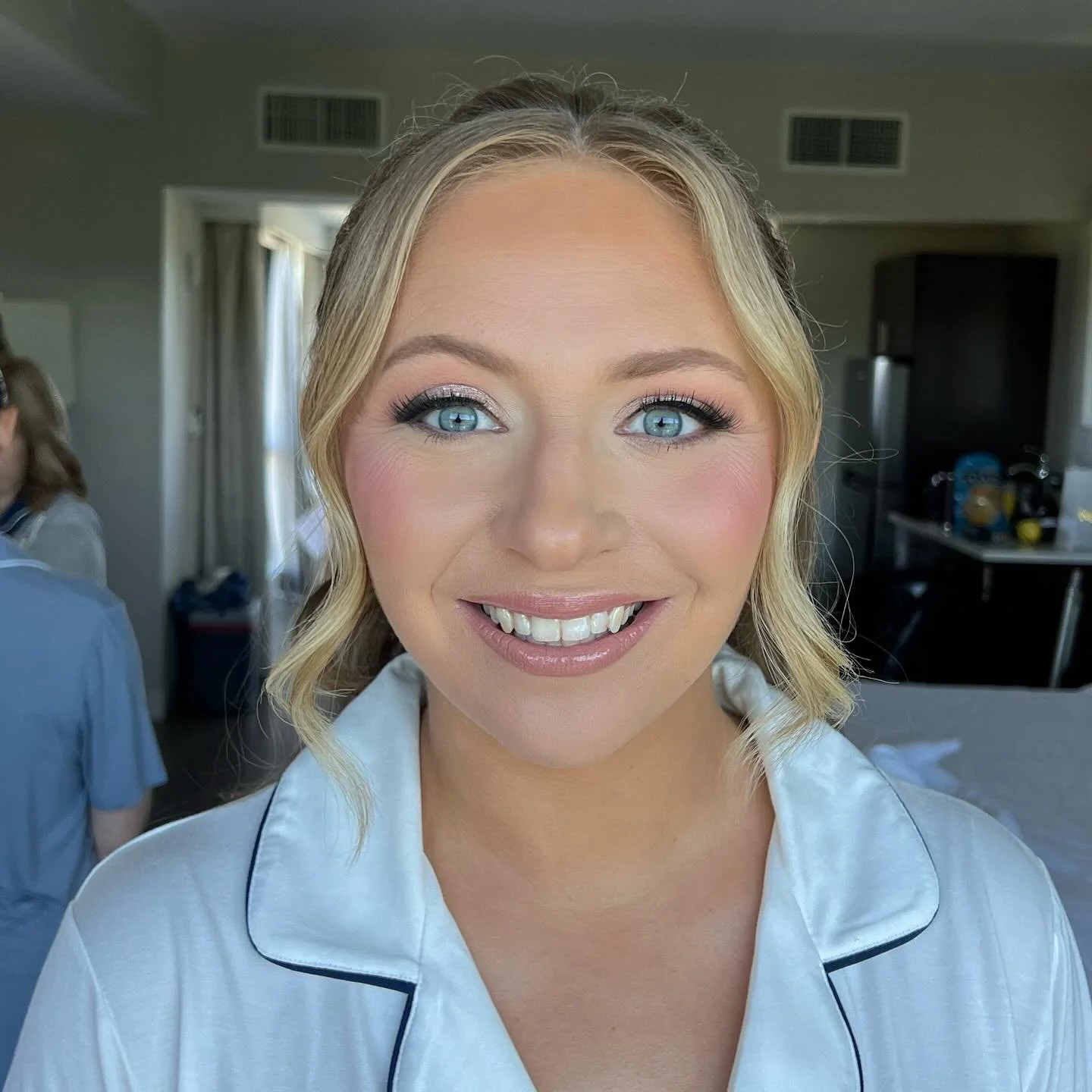 The stunning &amp; hilarious bride, Chelsea 🤍 Alyssa &amp; I had such a fun morning with the bride &amp; her loved ones filled with lots of laughs 🤭 I&rsquo;m eternally grateful when brides trust me on their wedding day and refer me to all their fr