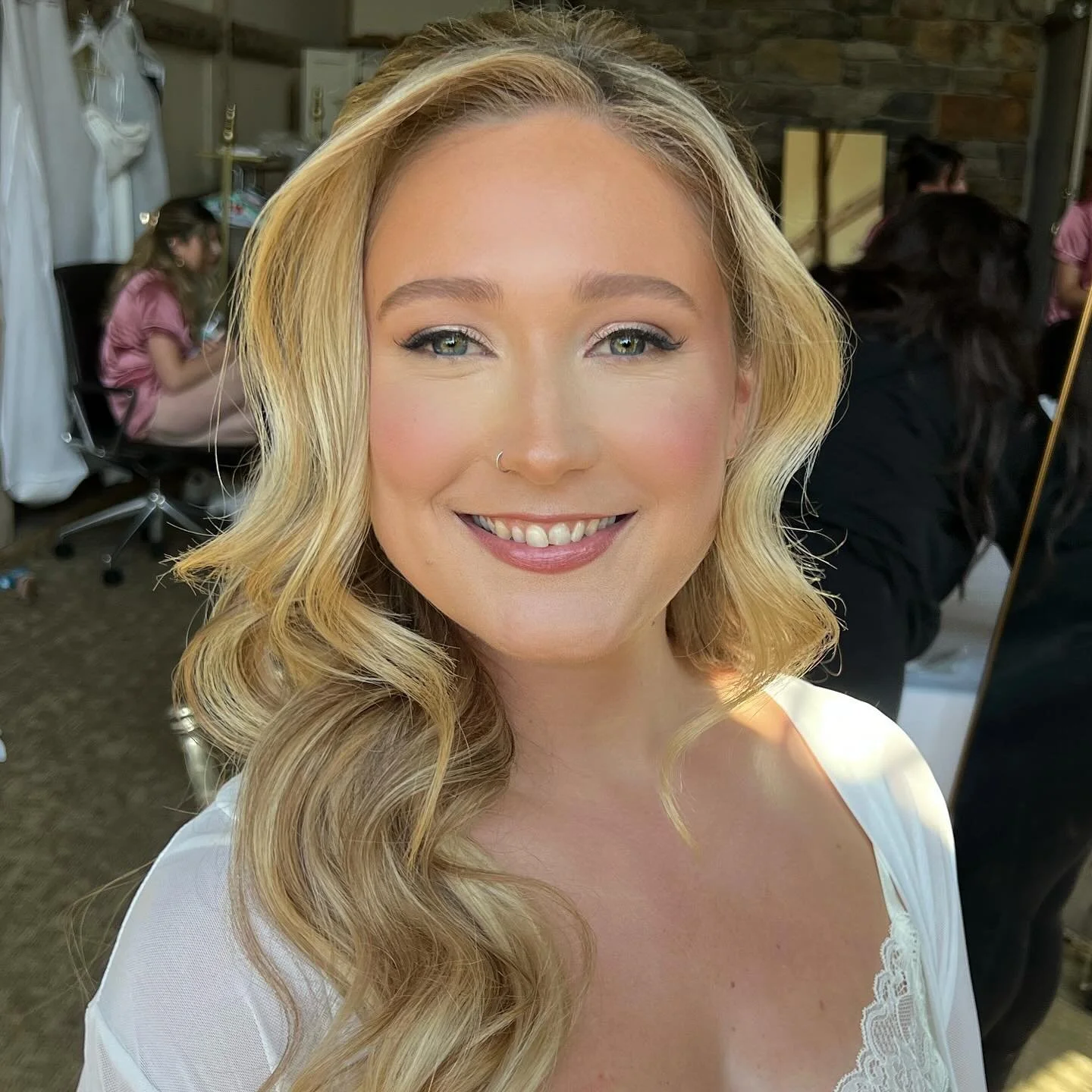 Our bride, Meaghan, was a vision of perfection ✨👰🏼&zwj;♀️💍🫶🏻 Congratulations to you &amp; Jordan! @meaghan_cimring 

Makeup by me 
Hair by @bridesbysette 
Venue @glasberninn 

#glasberninn #glasberninnwedding #newjerseybride #newjerseywedding #n