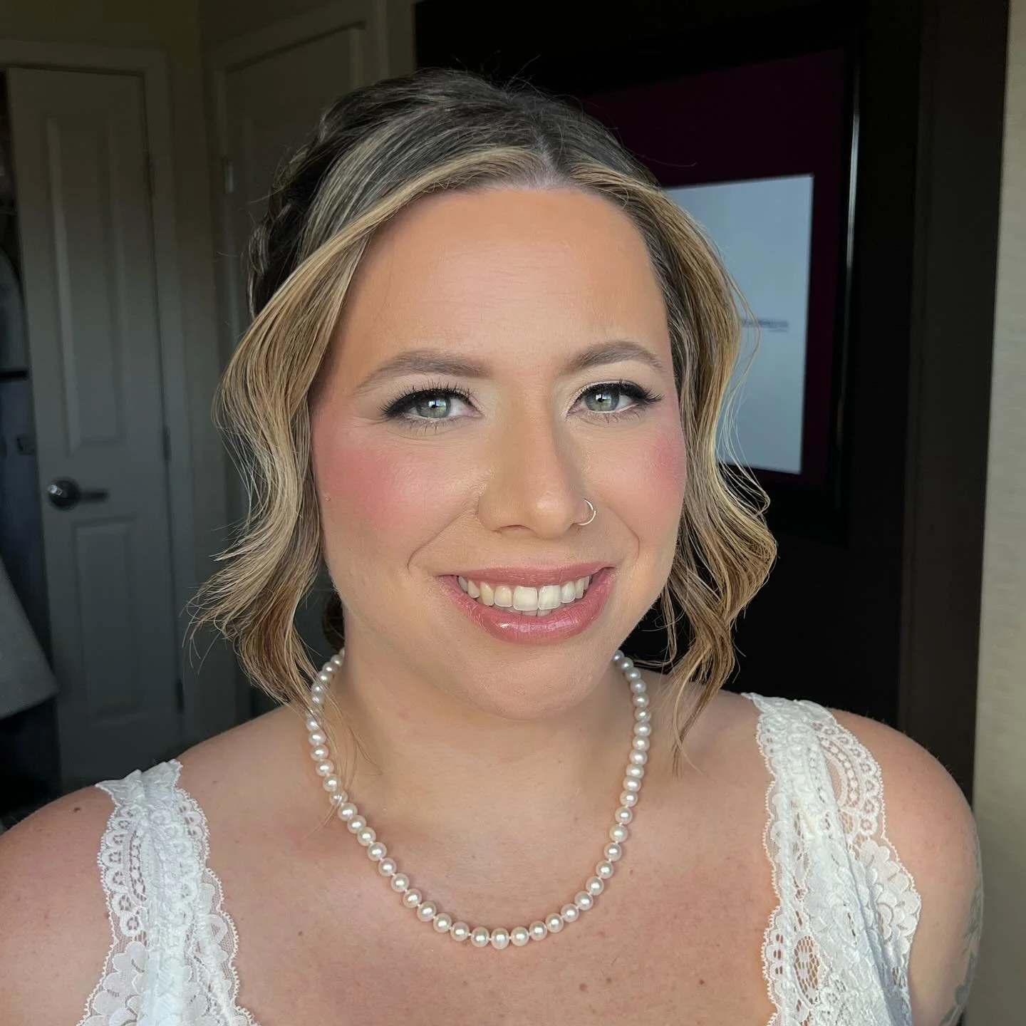 1.16.26 ✨ Our first bride of the year! Brides like Harley remind me why I do what I do&hellip; Samantha and I were so grateful that you chose us to be a part of your wedding morning! Congratulations again 🤍 @harley_schick 

A clean, natural/soft gla