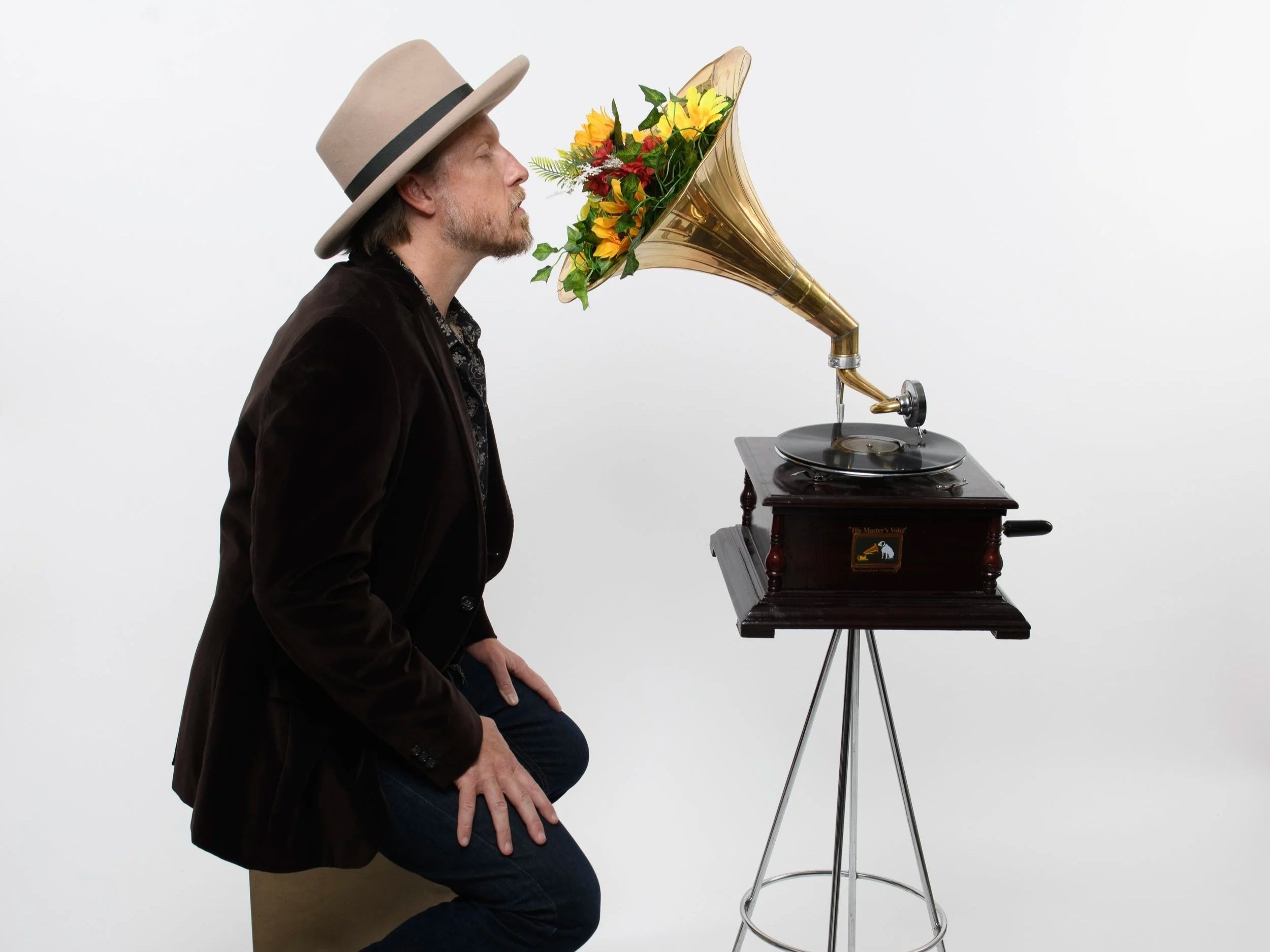 Jamie McLean - Guitarist And Bandleader. Blends New Orleans Soul, Americana Roots, Delta Blues And NYC Swagger. Derek Trucks, Gregg Allman, Aaron Neville, Dr. John, Trombone Shorty, Blues Traveler!
