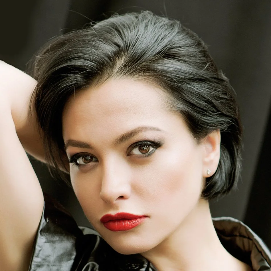 Nino Surguladze - Acclaimed Georgian Operatic Mezzo-Soprano. Debut At La Scala. Performed At Many Prestigious Opera Houses In U.S., Europe, New Zealand And Asia!