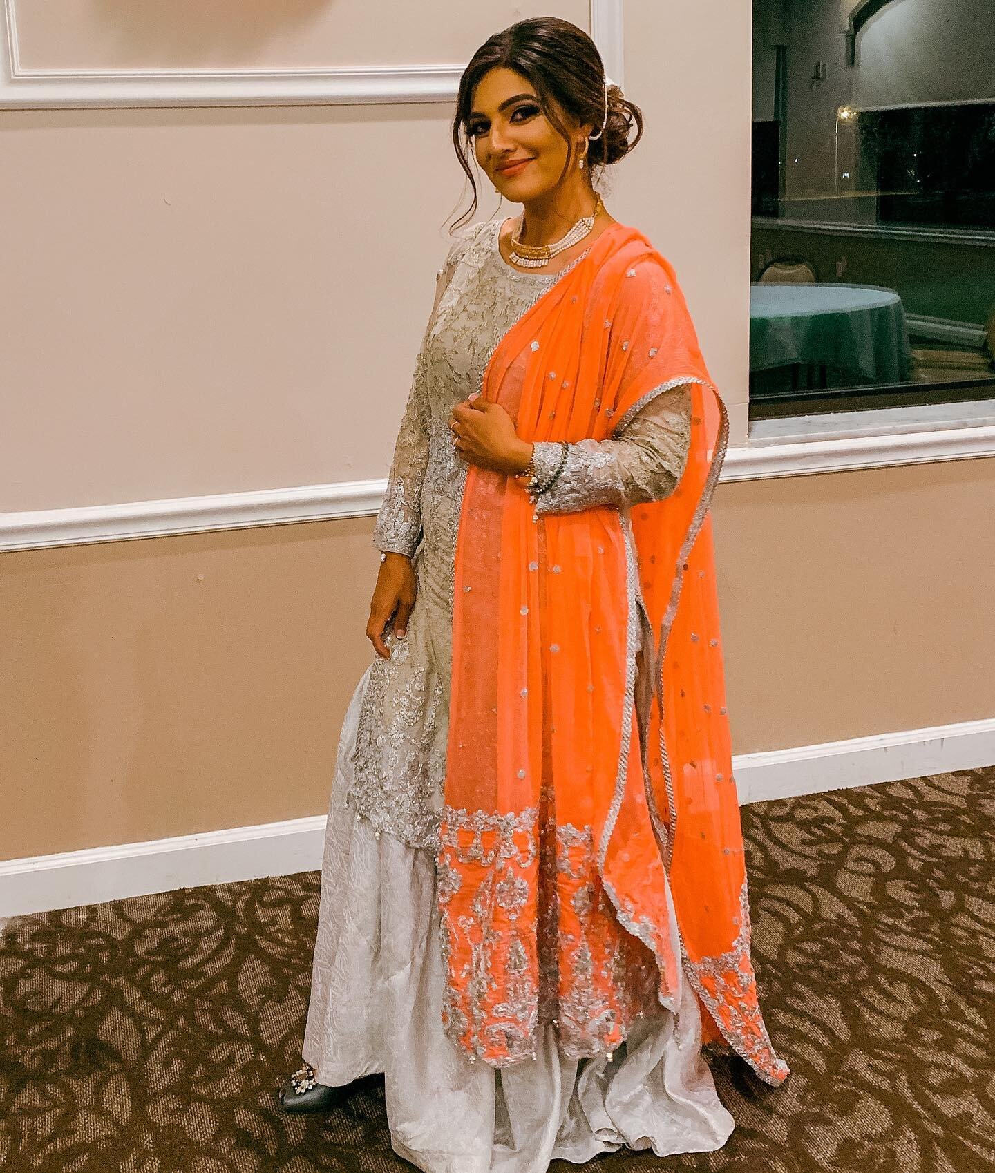 &hearts;️American Born Complete Desi &hearts;️
.
.
.
Can this be my forever look? 
.
.
.
#muslimwomen #muslimfashion #muslimwedding #pakistaniwedding #pakistanistyle #pakistanicelebrities #pakistaniclothes #americanpakistanifashion #desiprincess #des