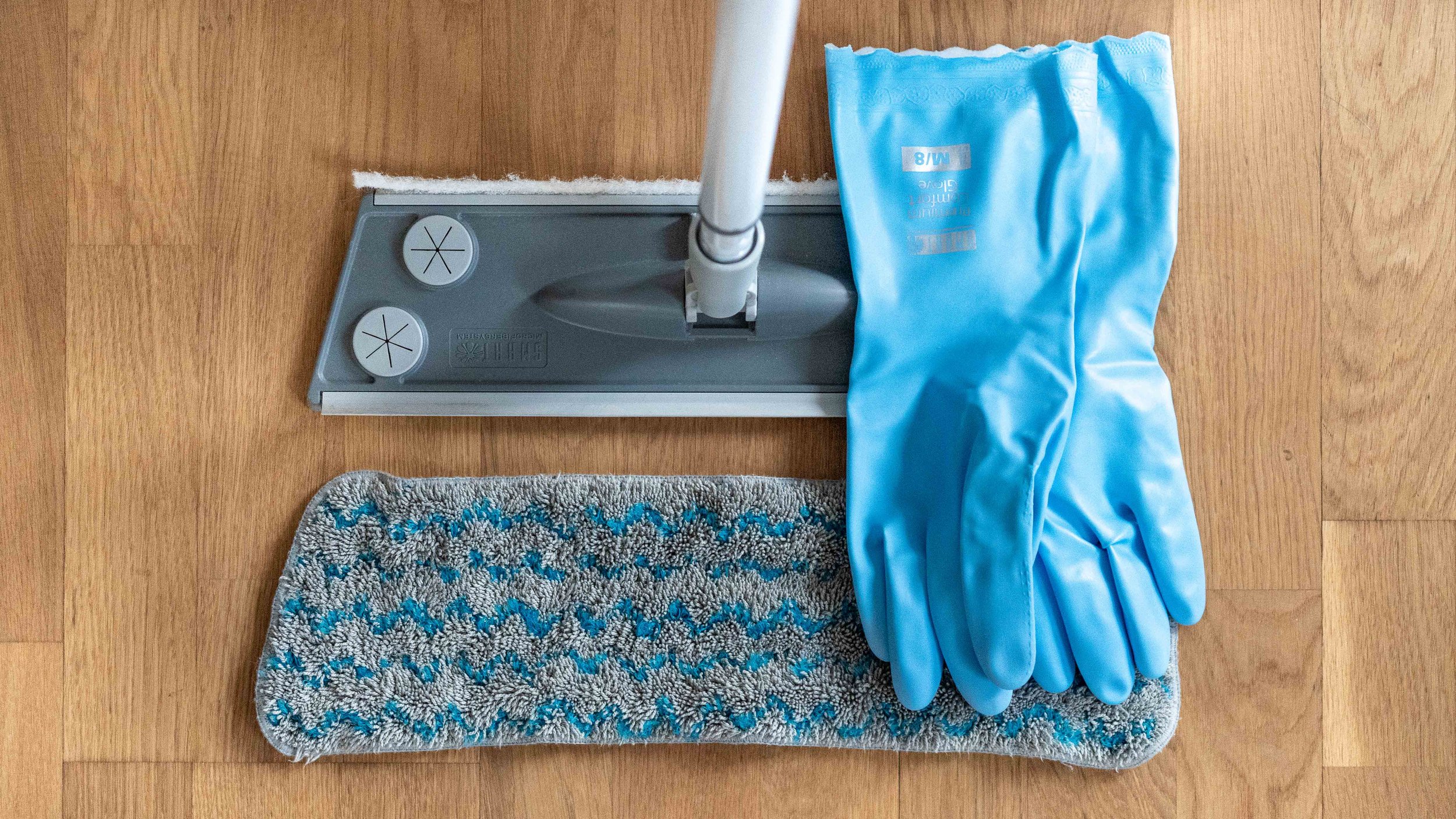 Microfiber mop set for wooden floors