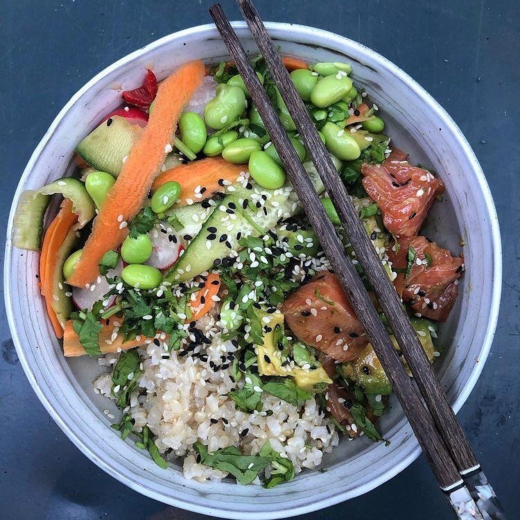 5 MIN FERTILITY OMEGA-3 POKE BOWL

I was hoping it was going to still be sunny when I planned this content 🤣but this is such a winner dinner for the summer months.

All you need is a little planning to have things in to make it and you have a super 