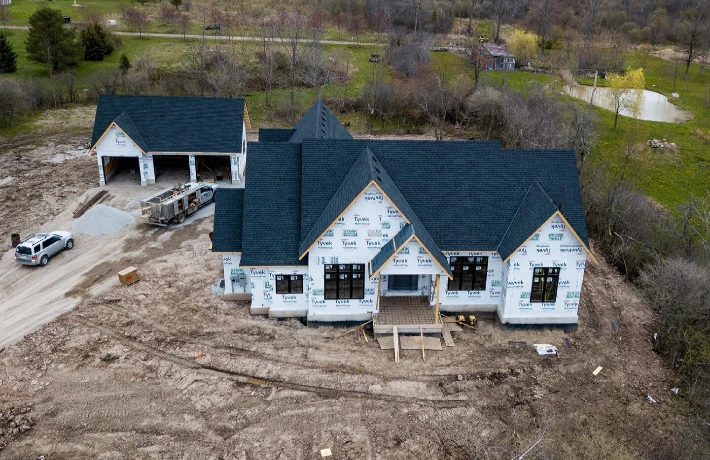 Always a pleasure working with @bbsregionalroofingand documenting the roofing process on some beautiful homes throughout the Niagara Region