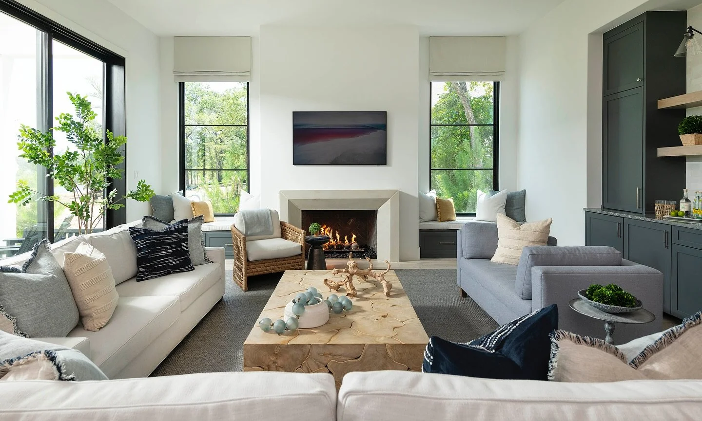 Working to create a calming retreat one space at a time at our lake home projects. A home away from home 🤍🍃🐟

📸 piassickphoto

#poppymcgough #pmdh  #interiordesign #residentialdesign #dallasdesigners #lakehouse