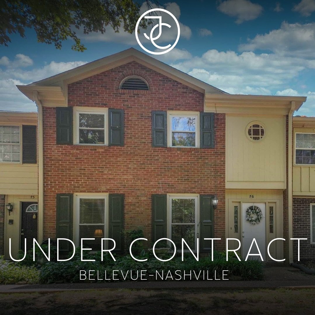 Ending the week with another Bellevue townhome Under contract! 🍾🍾 That makes 7 Under contract in March-April! Looking forward to getting all of these closed and I&rsquo;m very thankful for all of my wonderful clients!! Have a good weekend! ⛳️⛳️