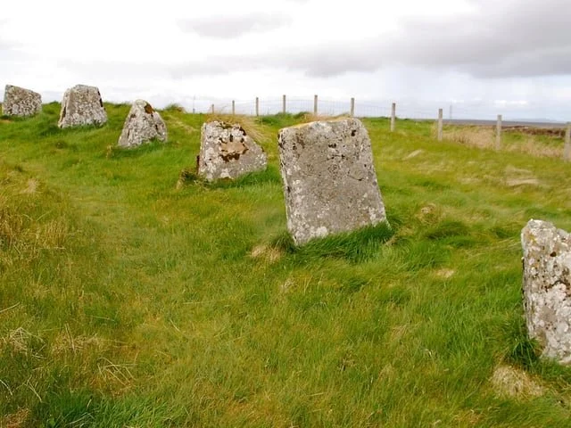 Stones In Outlander Outlander's Craigh na Dun was inspired by these 13 enigmatic standing ...