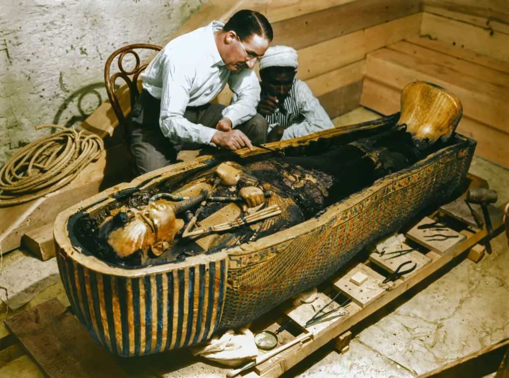 Archeologist who discovered Tutankhamun's tomb may have stolen treasure,  new evidence suggests