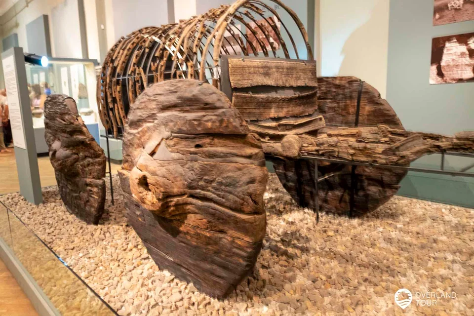 This incredibly preserved 4,000 year old wagon made of just oakwood, unearthed in Armenia.