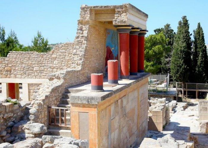 Step Inside the Palace of Knossos with a Stunning 3D Reconstruction