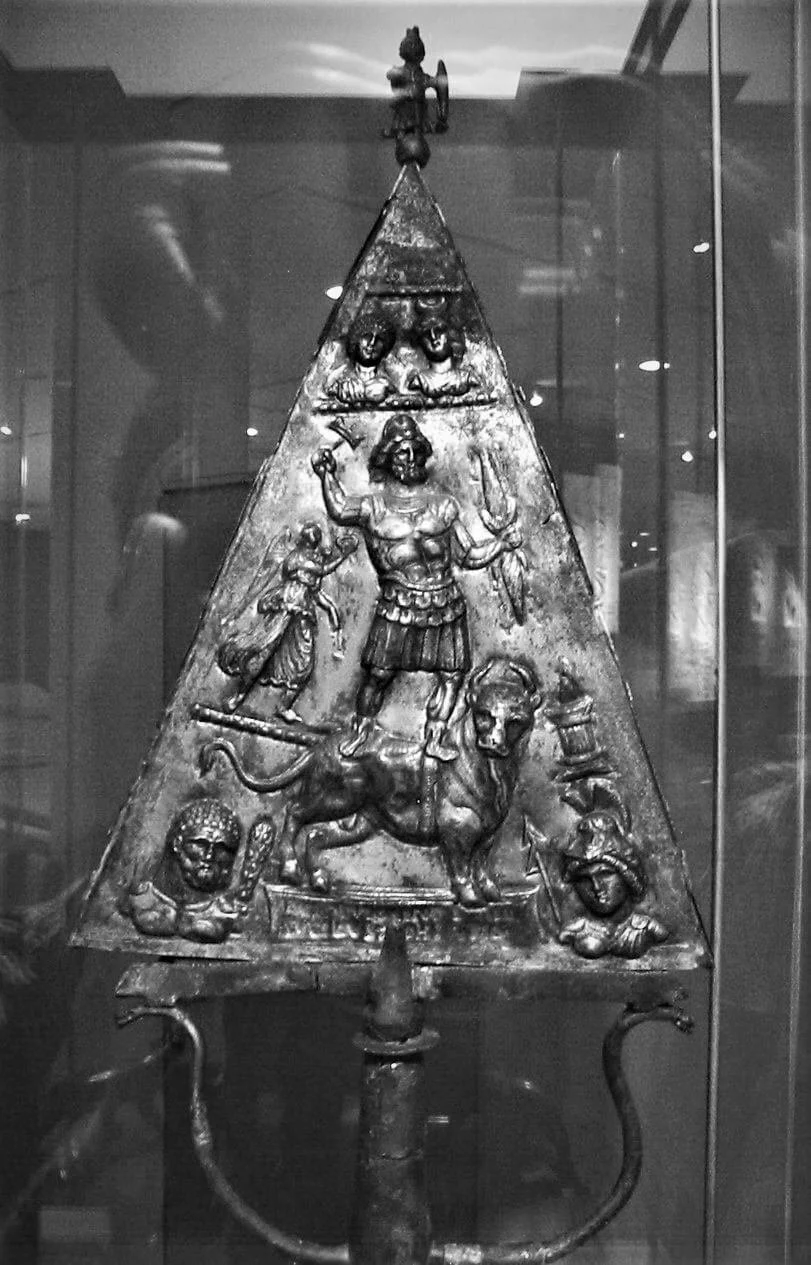 Le Labrys The Labrys: Exploring the Evolution of the Sacred Double Axe from ...