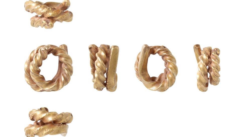 Torc Bar Remarkable Discovery: Bronze Age Gold Torc Fragment Unearthed in Erpingham