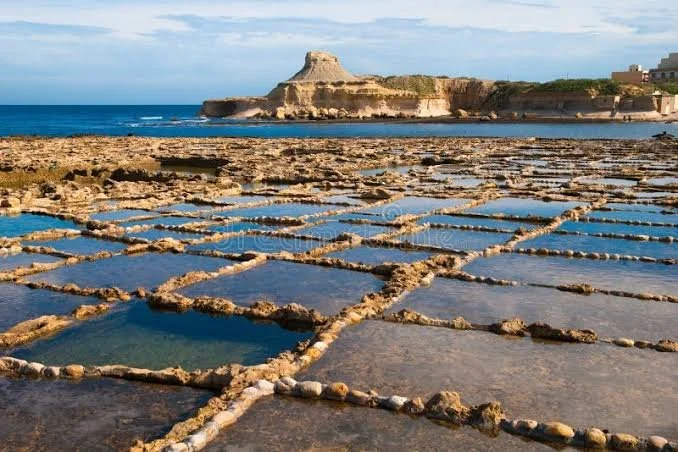 Salt-impregnated Monuments: Coastal Weathering Patterns Over Millennia
