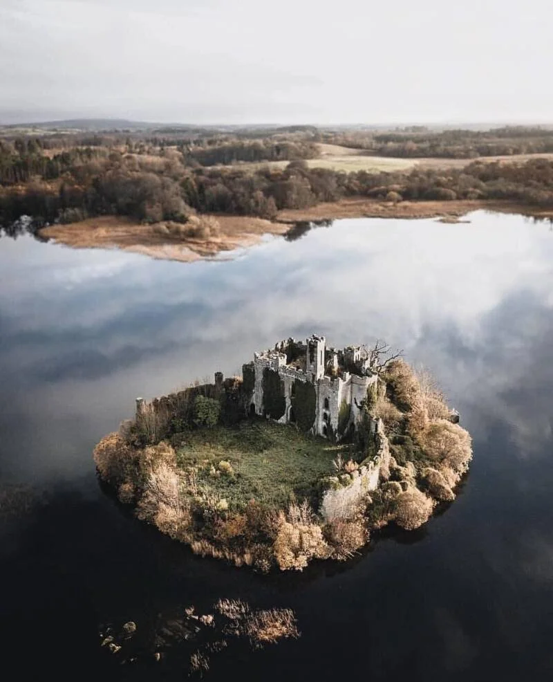mcdermotts-castle-with-changing-foliage.jpg