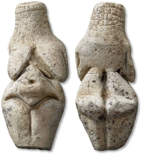 Artifact-France-Gravettian-Venus-Figurine.jpg