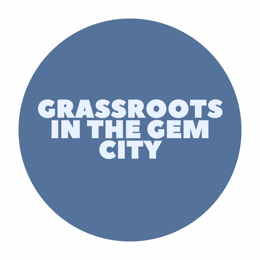 Green Art Schoology Button (3).png