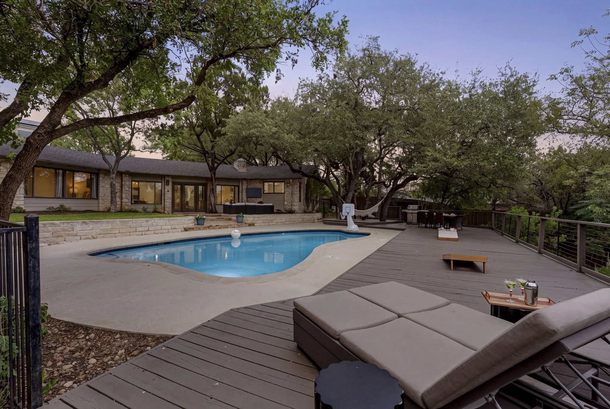 53-web-or-mls-Knollwood Twilight_03.JPG