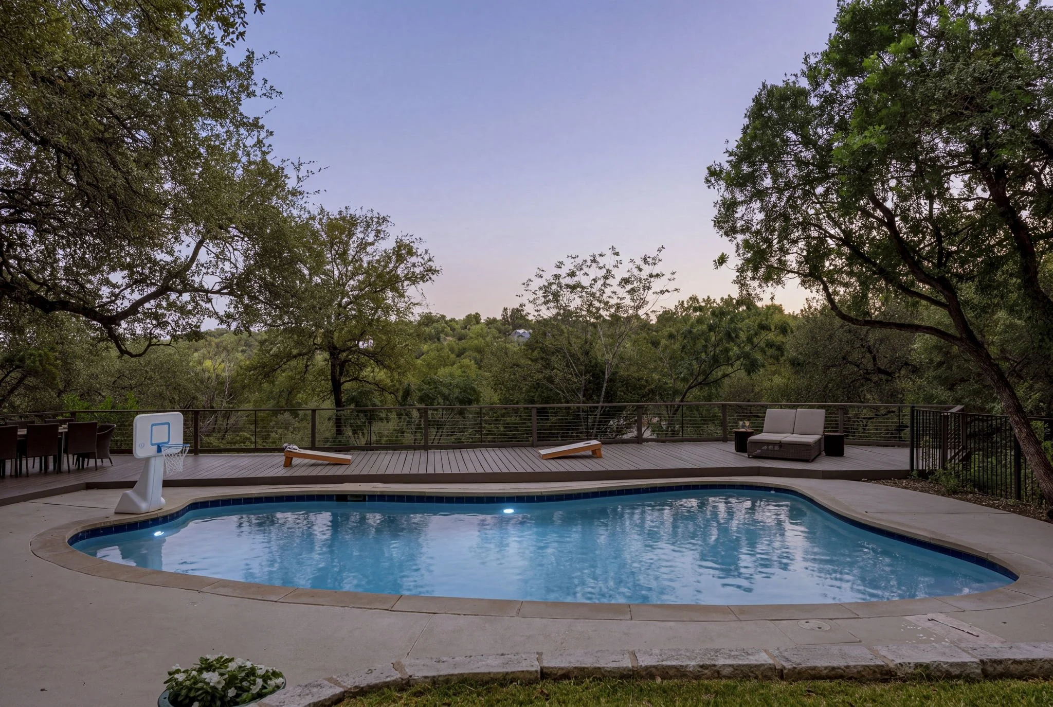 52-web-or-mls-Knollwood Twilight_02.JPG