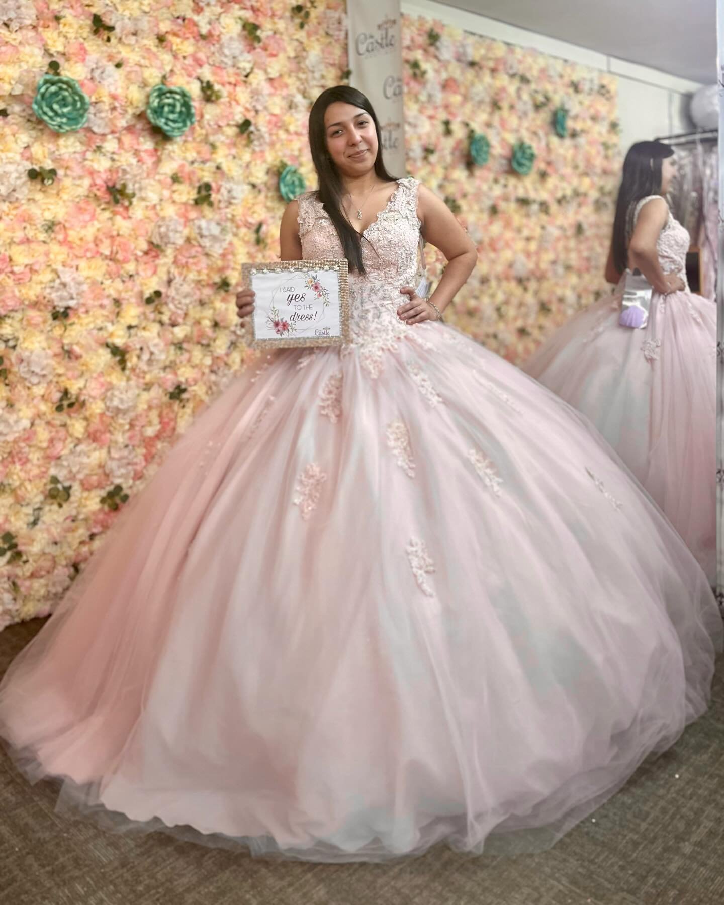 She said yes to her dress! 💖💕
✨
✨✨
✨✨✨
✨✨✨✨
✨✨✨✨✨
✨✨✨✨
✨✨✨
✨✨
✨
#mycastleboutique #pearland #pearlandtx #quincea&ntilde;era #quinceanera #quince #ballgown #sweet15 #dresses #partydress #vestidosdequince #xv #prom #dress #quinceaneradress #quincea&n