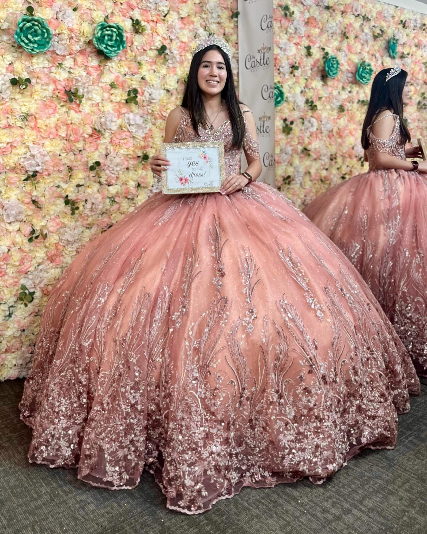 She said yes to her dress! 💕
✨
✨✨
✨✨✨
✨✨✨✨
✨✨✨✨✨
✨✨✨✨
✨✨✨
✨✨
✨
#mycastleboutique #pearland #pearlandtx #quincea&ntilde;era #quinceanera #quince #ballgown #sweet15 #dresses #partydress #vestidosdequince #xv #prom #dress #quinceaneradress #quincea&nti