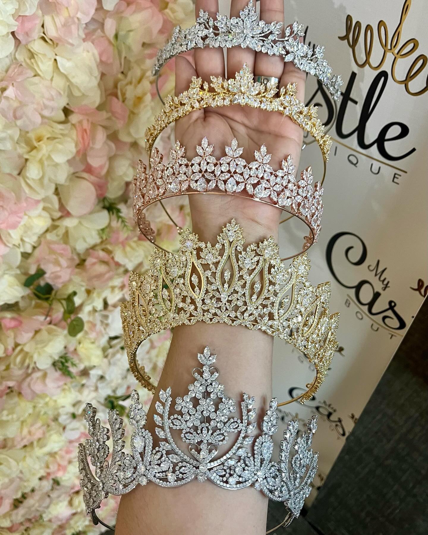 ✨CROWNS 👑 CROWNS 👑 CROWNS 👑 ✨
✨✨
✨✨✨
✨✨✨✨
✨✨✨✨✨
✨✨✨✨
✨✨✨
✨✨
✨
#mycastleboutique #pearland #pearlandtx #quincea&ntilde;era #quinceanera #quince #ballgown #sweet15 #dresses #partydress #vestidosdequince #xv #prom #dress #quinceaneradress #quincea&nt