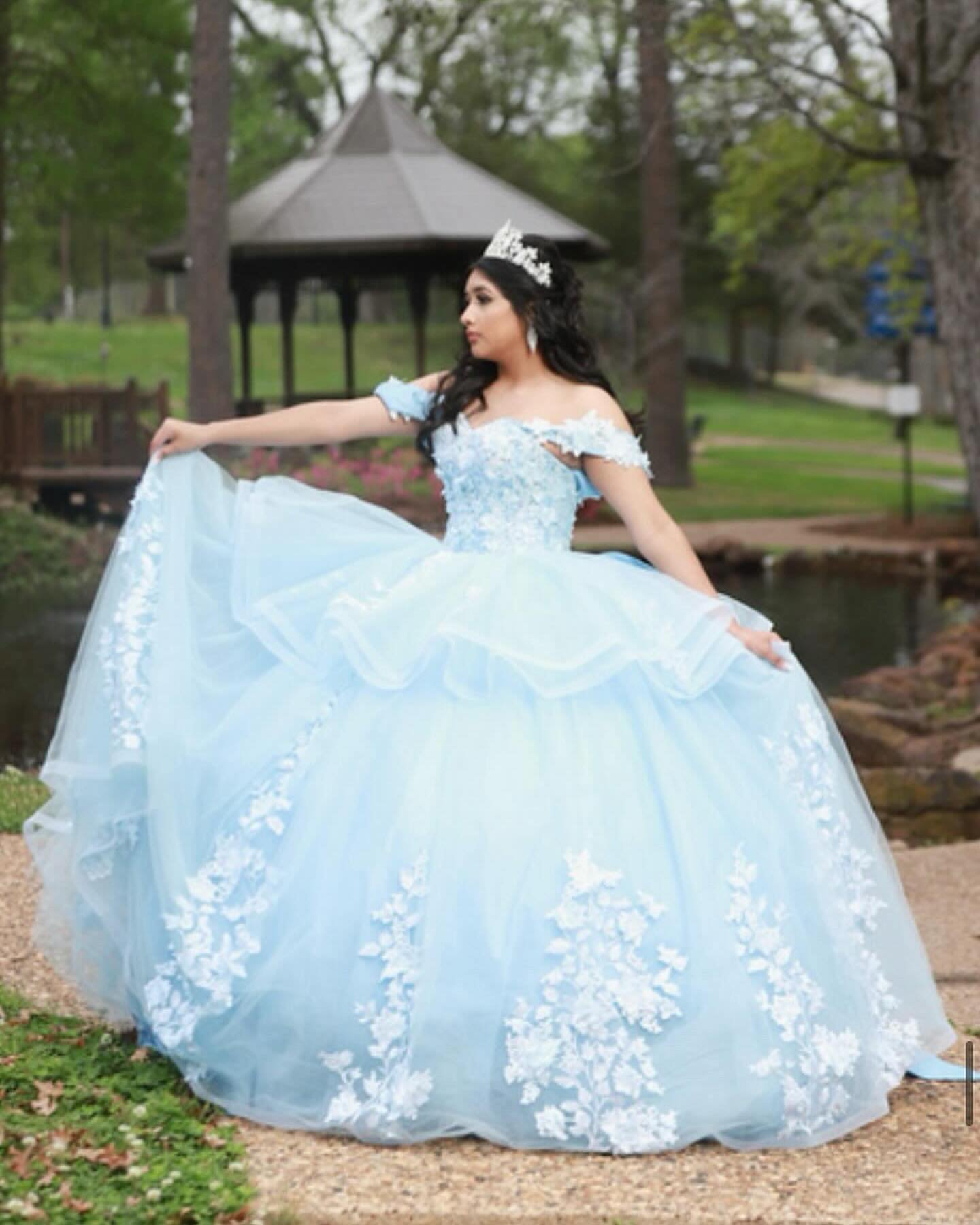 Thank you for sharing these beautiful pictures with us! We love to see and share them!! 🩵🥰
✨
✨ ✨
✨✨
✨✨✨
✨✨✨✨
✨✨✨✨✨
✨✨✨✨
✨✨✨
✨✨
✨
#mycastleboutique #pearland #pearlandtx #quincea&ntilde;era #quinceanera #quince #ballgown #sweet15 #dresses #partydres