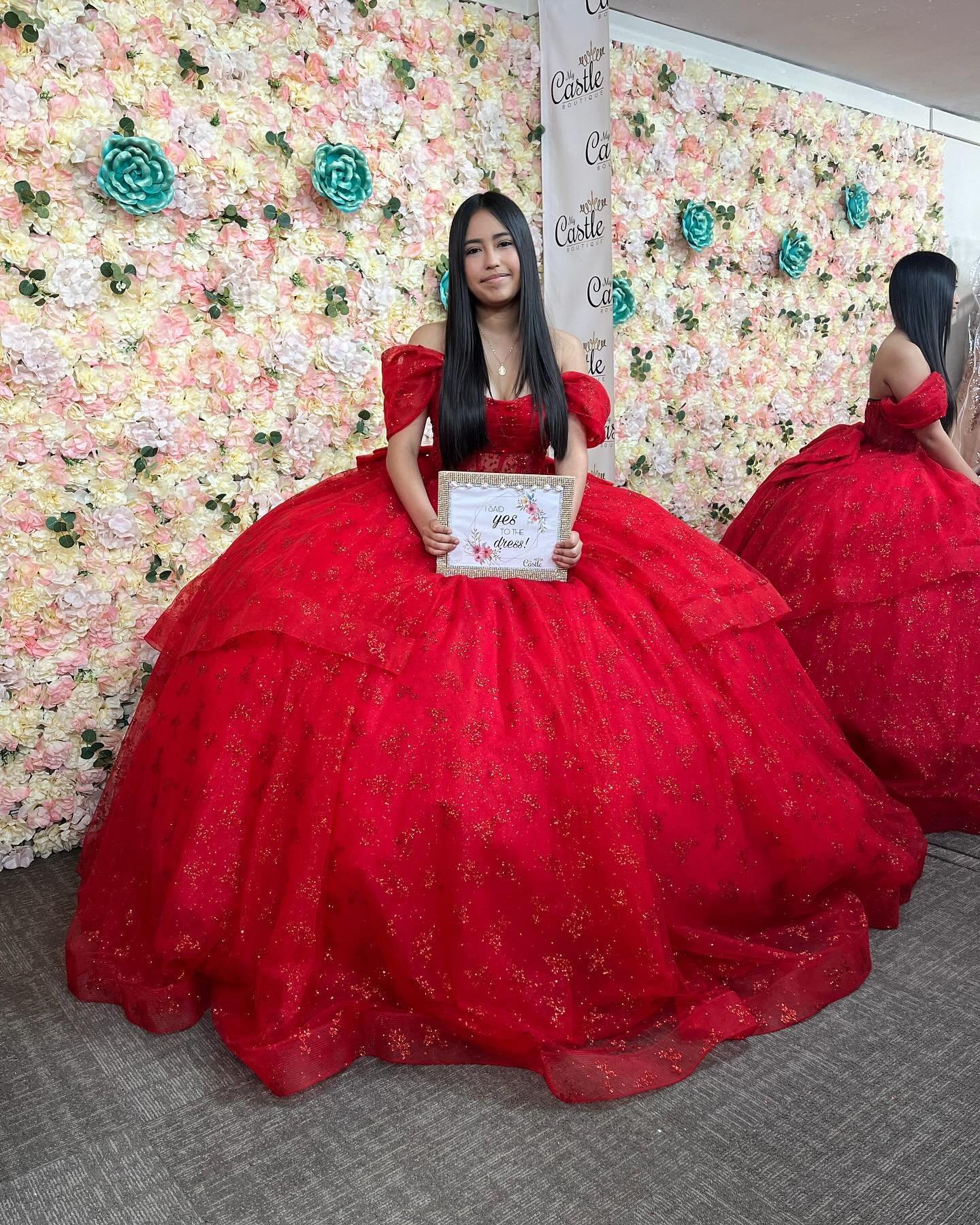 She said yes to the dress! ❣️🥰
✨
✨ ✨
✨✨
✨✨✨
✨✨✨✨
✨✨✨✨✨
✨✨✨✨
✨✨✨
✨✨
✨
#mycastleboutique #pearland #pearlandtx #quincea&ntilde;era #quinceanera #quince #ballgown #sweet15 #dresses #partydress #vestidosdequince #xv #prom #dress #quinceaneradress #quinc