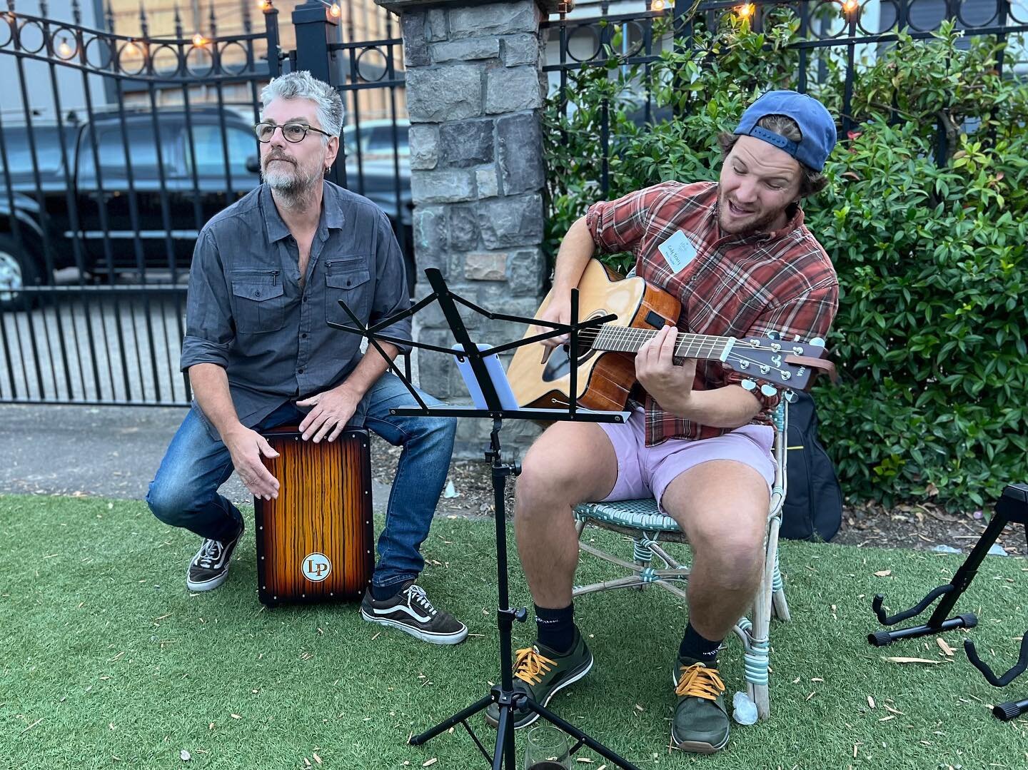 Jamming with Jer&ocirc;me at the oh-so-elegant soir&eacute;e vin @letoilefrenchschool. Pinkies up!!! Au top!!!!!