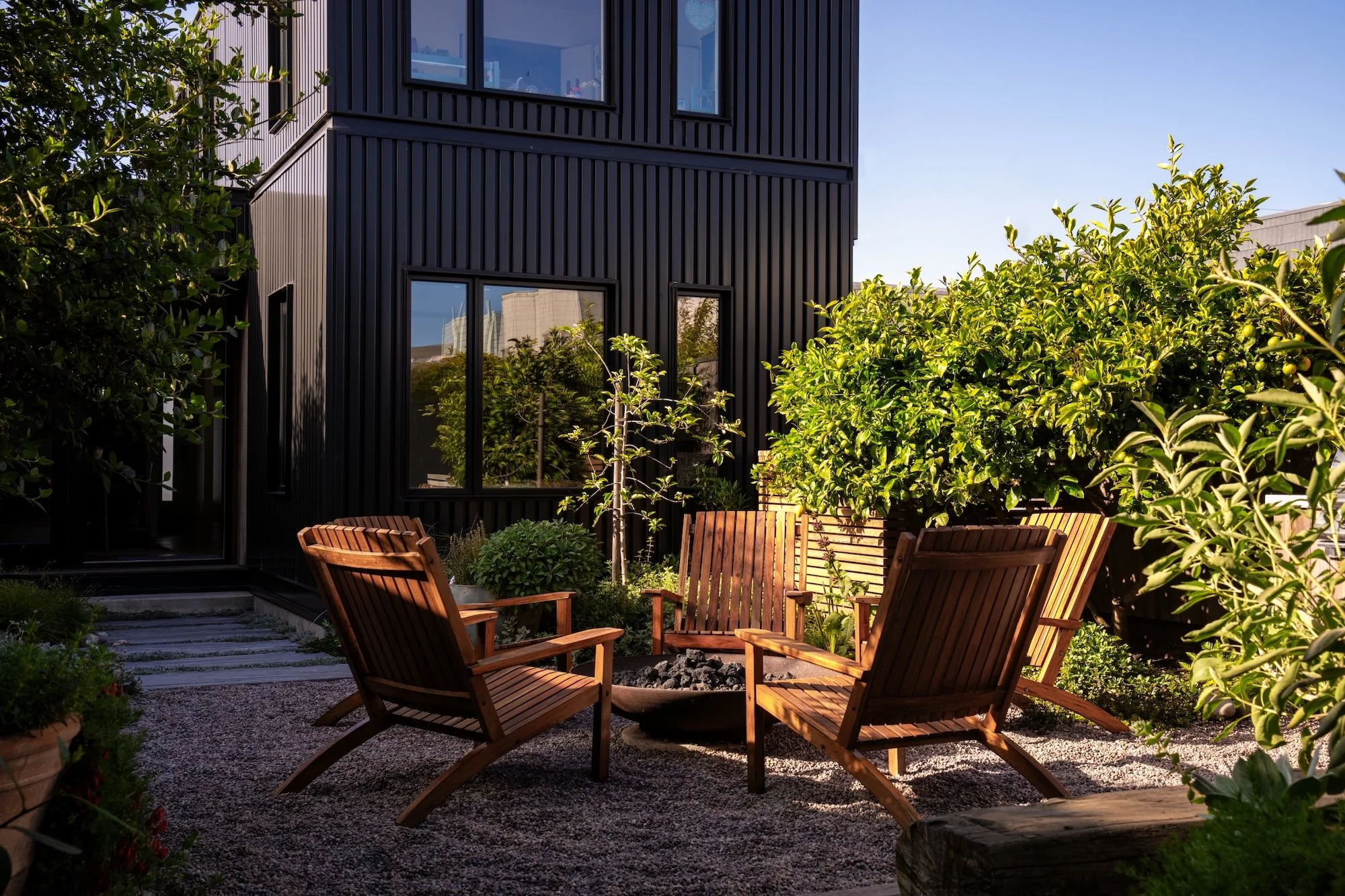 Modern home with firepit seating area in San Francisco