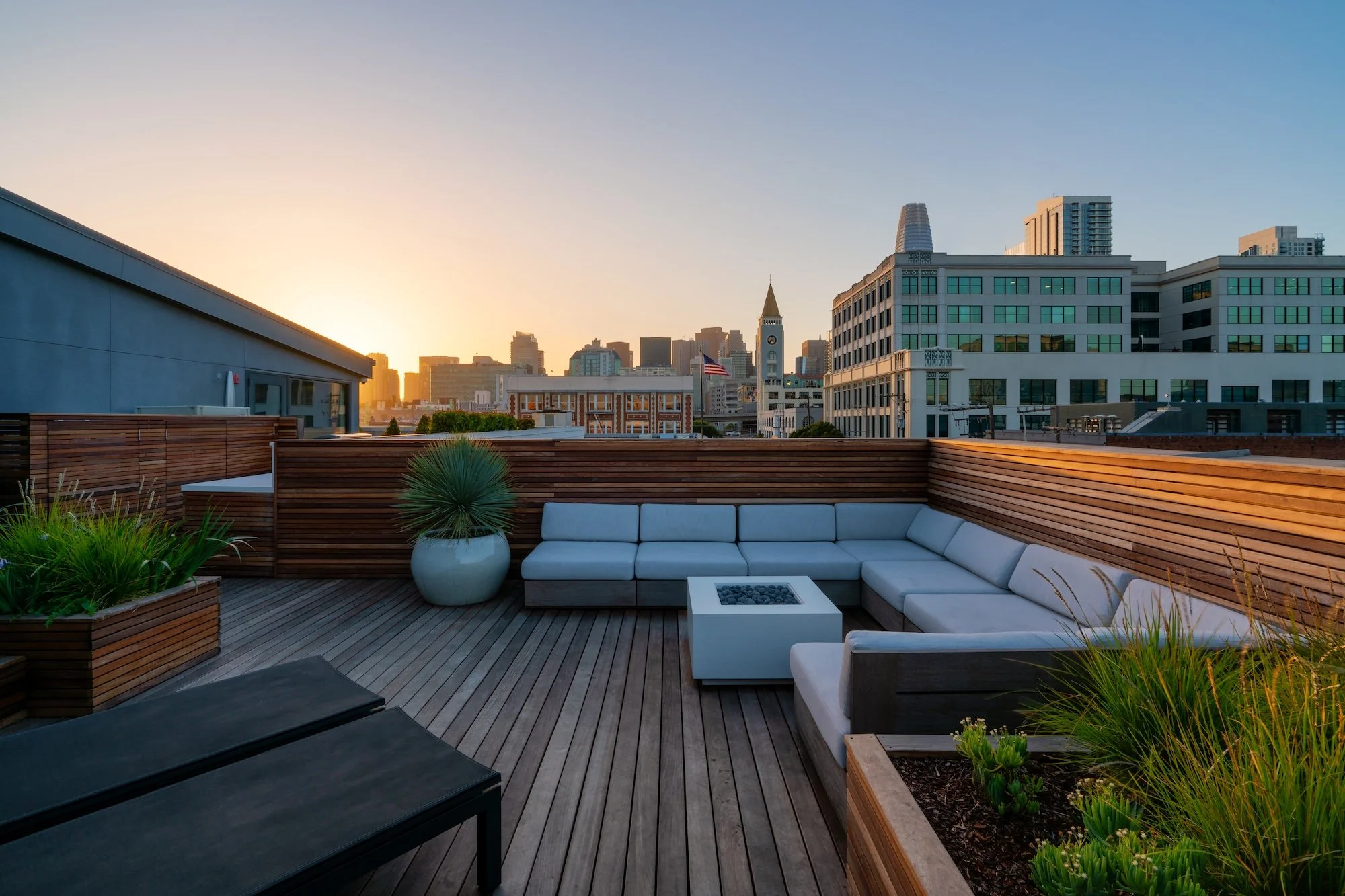 Roof terrace with downtown views in South Park