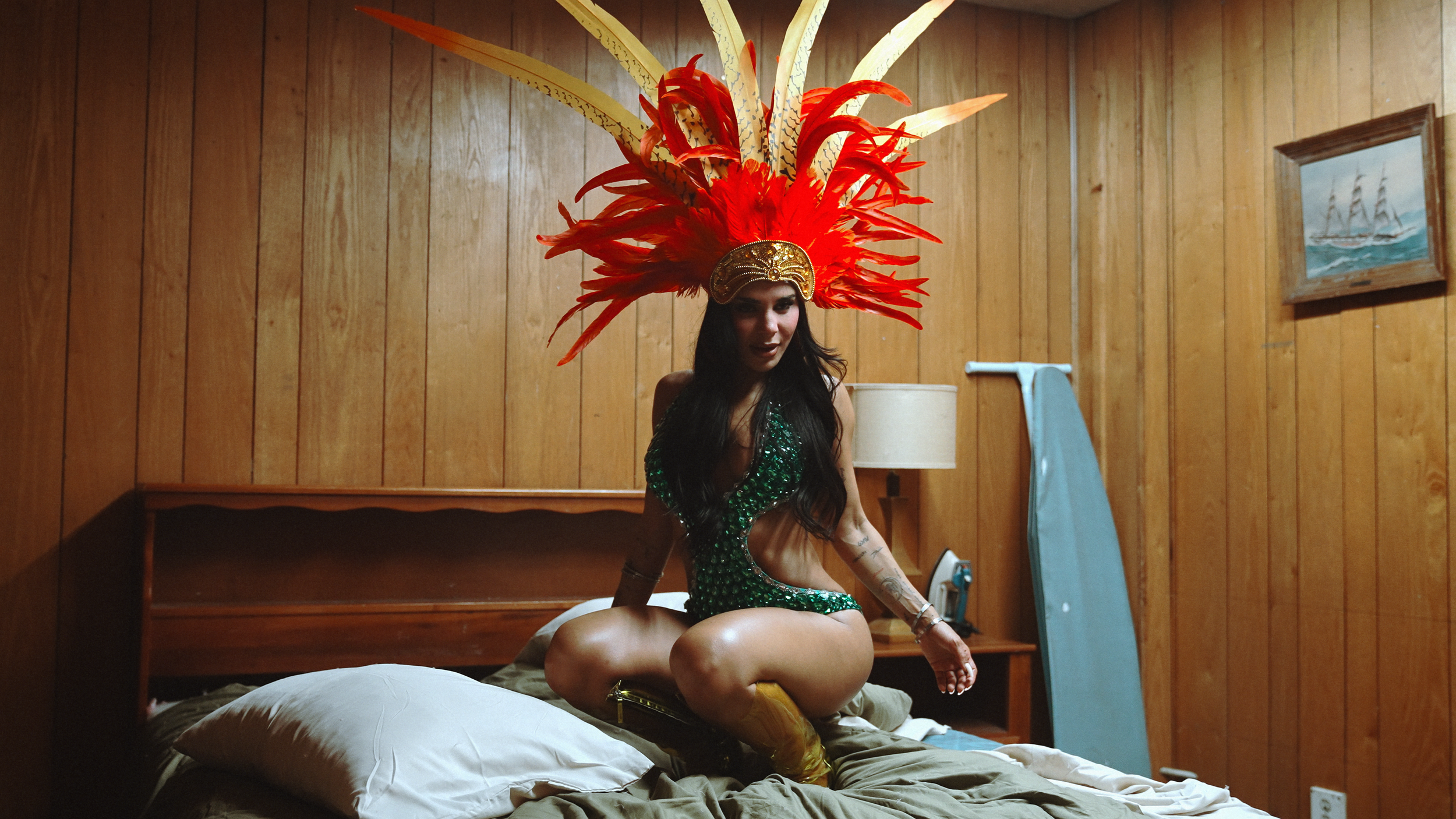 Izzy L. - FOB_Website HQ Stills-35.png