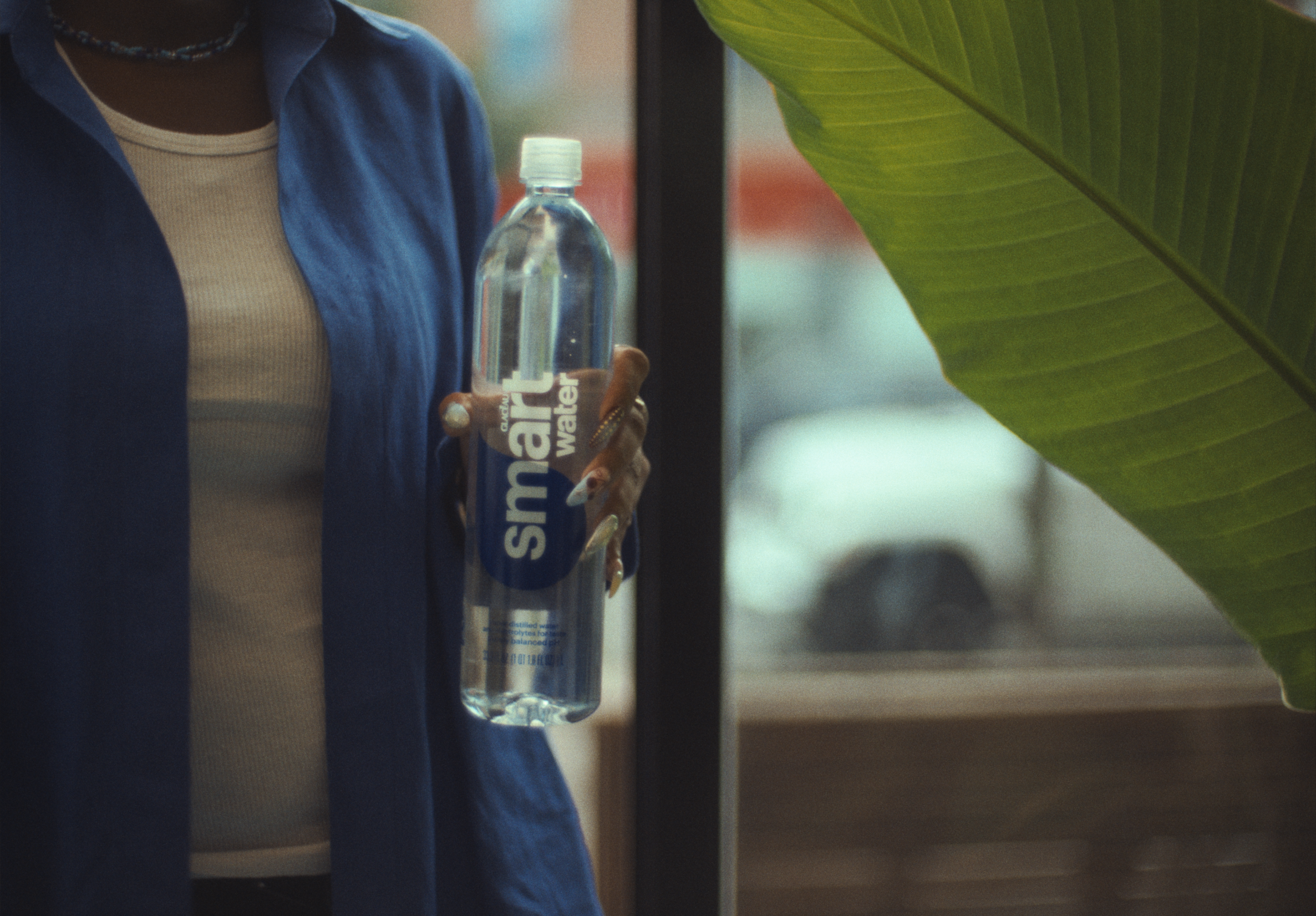 Essence - Smart Water_HQ Stills_1.5.1.png