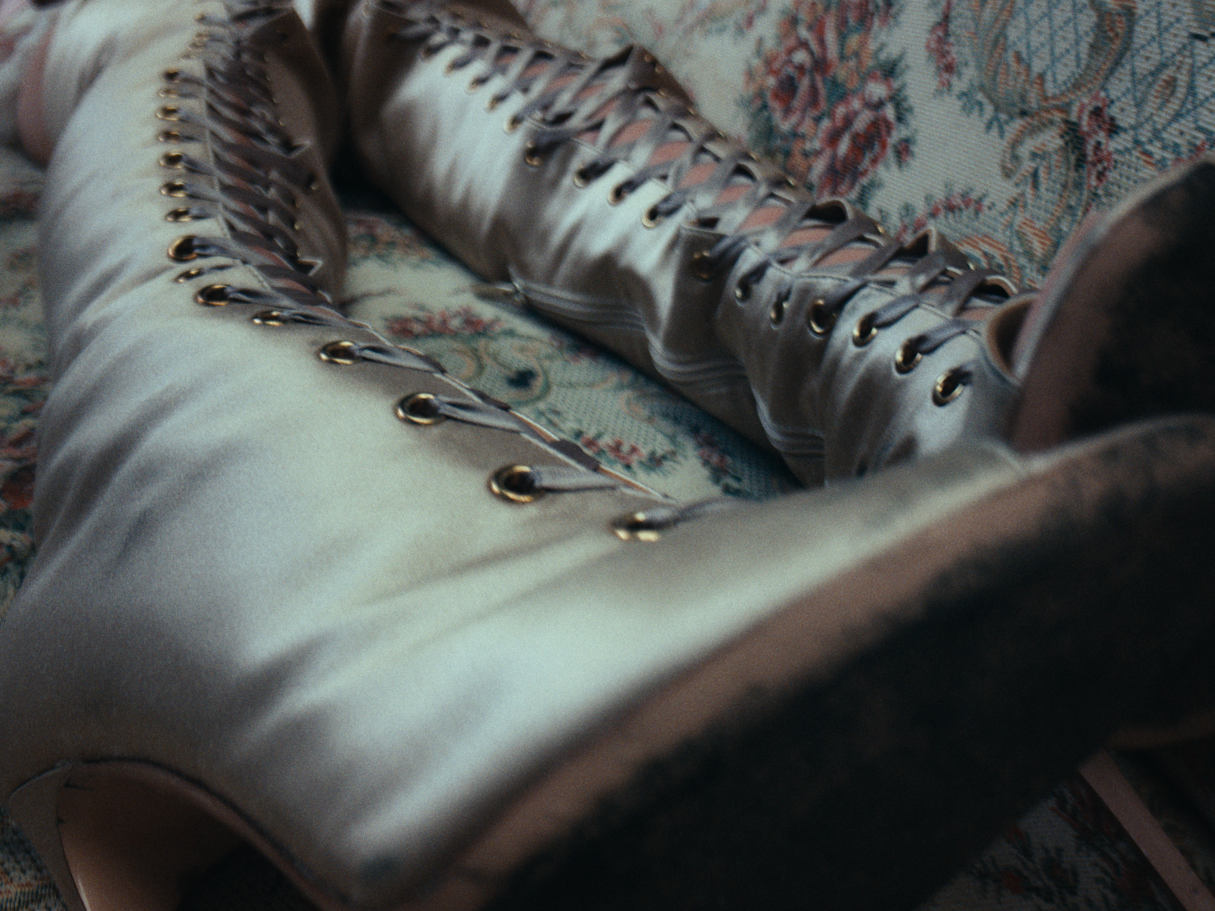 Gentle Monster - HQ Stills_1.1.1.png