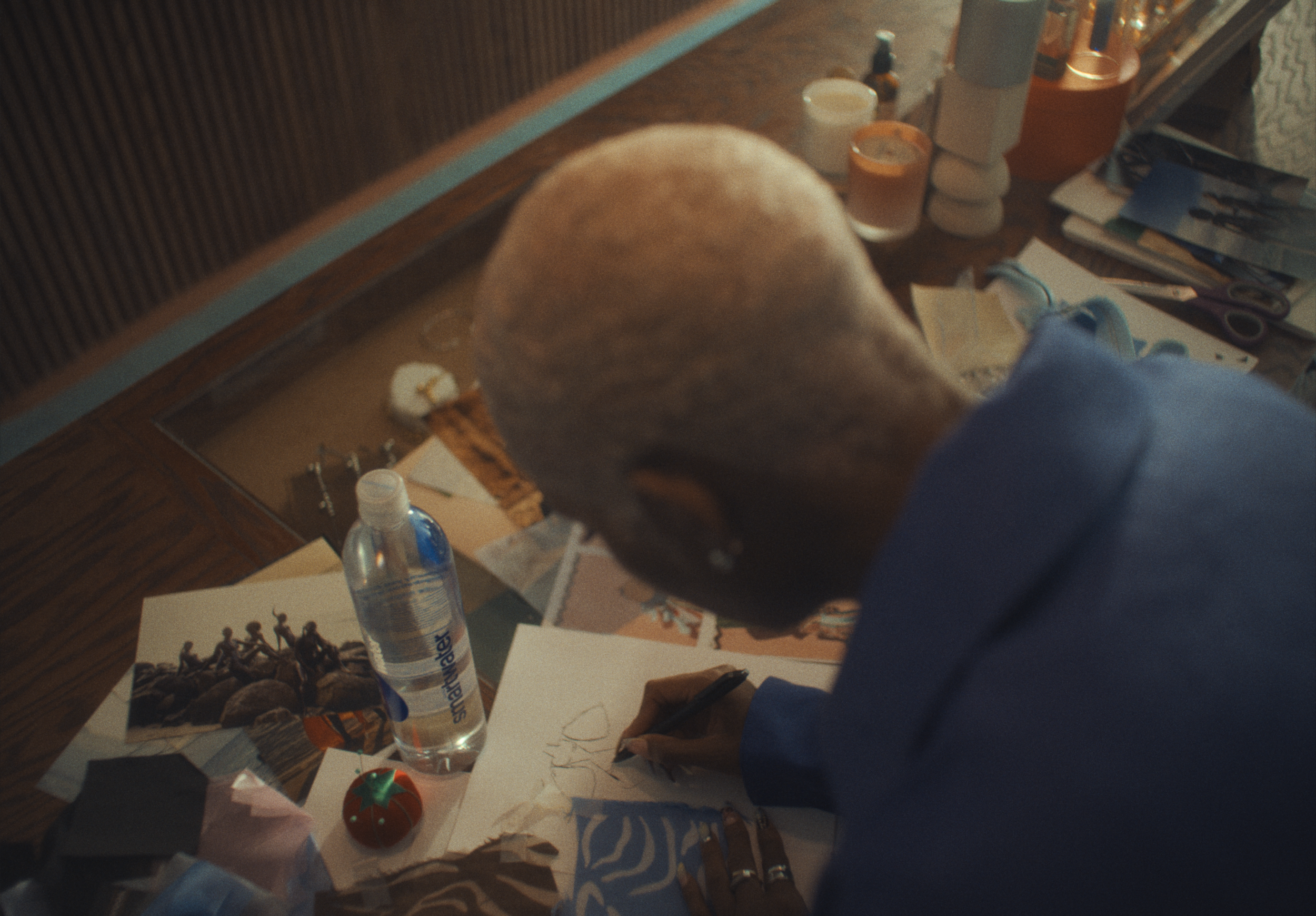 Essence - Smart Water_HQ Stills_1.52.1.png