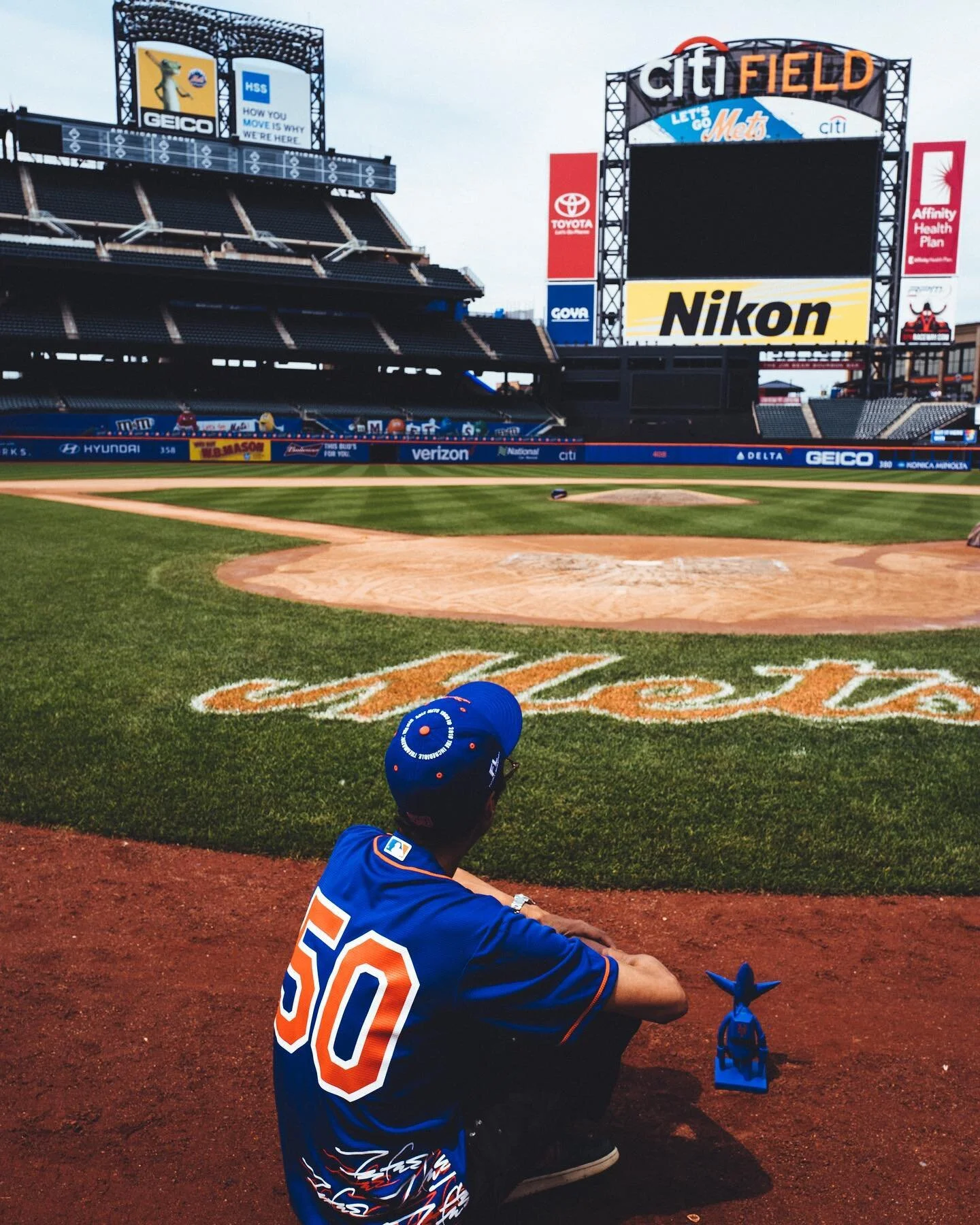 ⠀⠀⠀⠀⠀⠀⠀⠀⠀
FIELD OF DREAMS
⠀⠀⠀⠀⠀⠀⠀⠀⠀
this one really hits home... 🙏🏼
⠀⠀⠀⠀⠀⠀⠀⠀⠀
@futuradosmil X @mets available via link in bio
⠀⠀⠀⠀⠀⠀⠀⠀⠀
https://www.mlb.com/mets/ballpark/futura ⠀⠀⠀⠀⠀⠀⠀⠀⠀