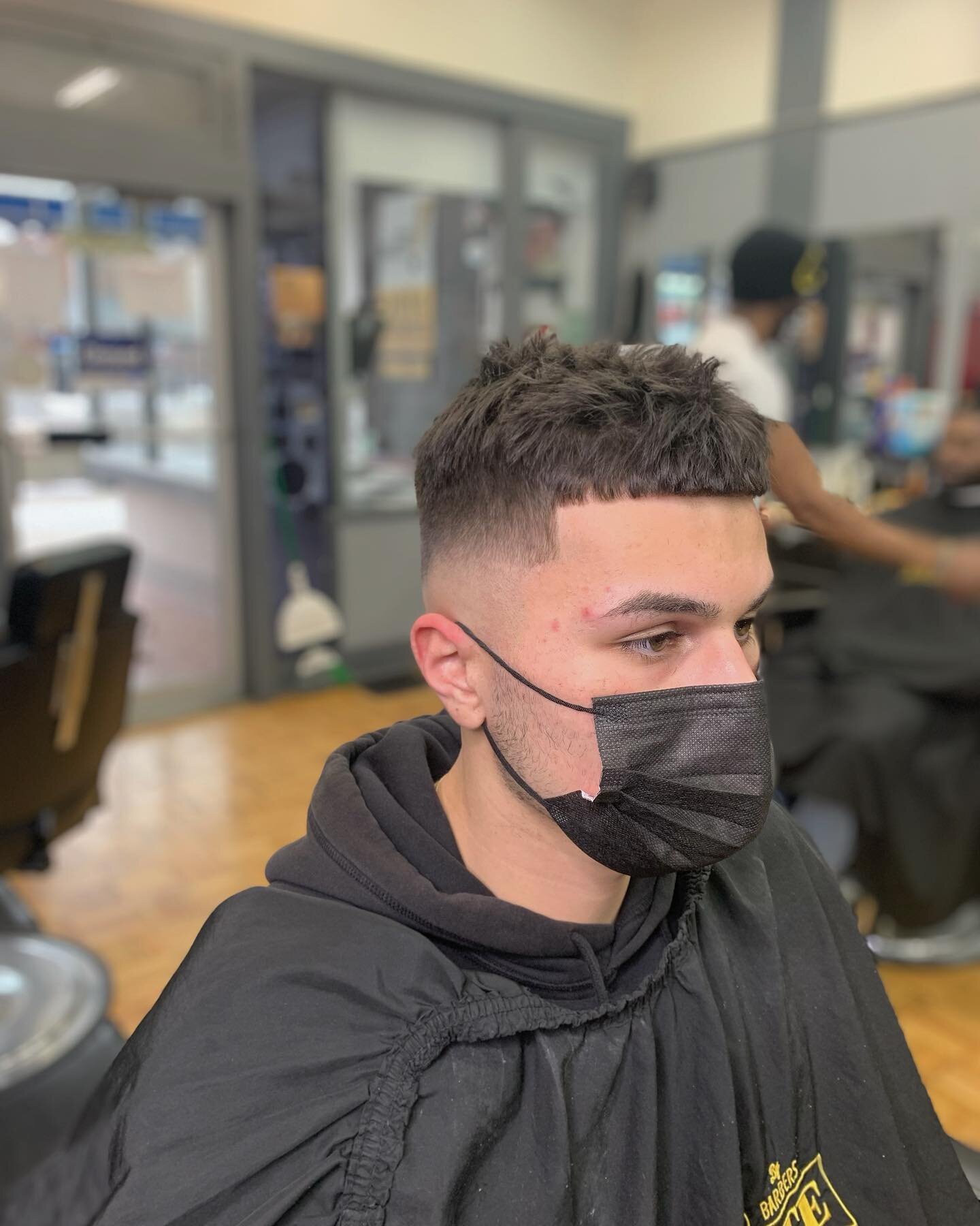 Everything thing feels better after a  haircut 

📸 &amp; cut by @ricothebarber216 

#hair #haircut #hairstyle #barber #barbershop #barberlife #barbershopconnect #barbering #fade #hanzonation #nastybarbers #sharpfade #clevelandbarbers #cleveland #cle