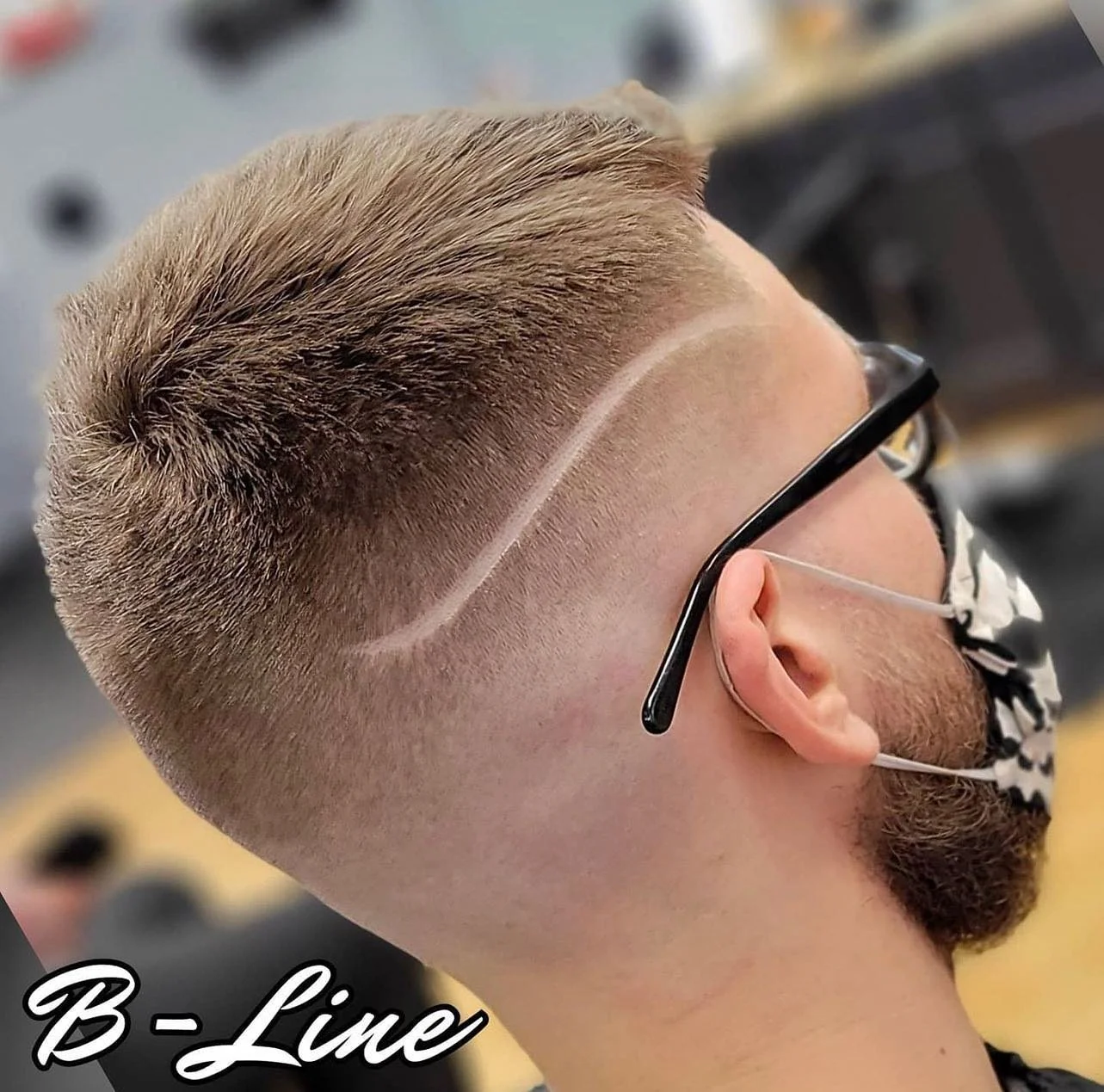 SMOKE from @bwilz50 🔥💈
.
.
@westparkbarbershop 
@westparkstyleink 
@westparkpremierstudio 
@westparkpremierlounge 
@patrick_loyal 
.
.
#clevelandbarbers #clevelandbarber #barbershop #barber #barberlife #clevelandbarbershops #clevelandbarbergang