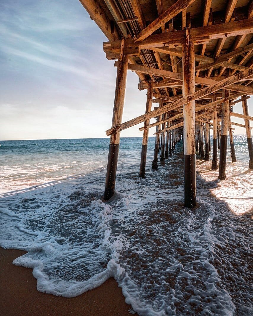 The smell of ocean water&hellip; 
I love pier shots, especially under the water beaten beams that hold us up. Always reminds me of the resilience we can have to stay standing after tough times.
.
📍Location: Balboa Pier, CA
.
📷: @Sonyalpha A7R3 || @