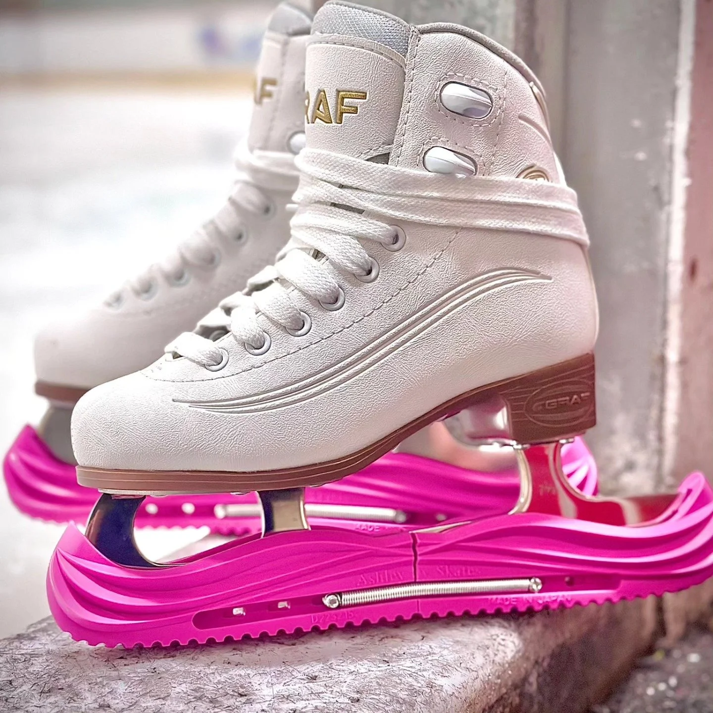 Starting out Strong with @graffigure TANGO &amp; @ashleyskatescom Guards in Pink Sapphire 💗 💖 
.
#graffigure #graffigureskates #TeamGraf #figureskater