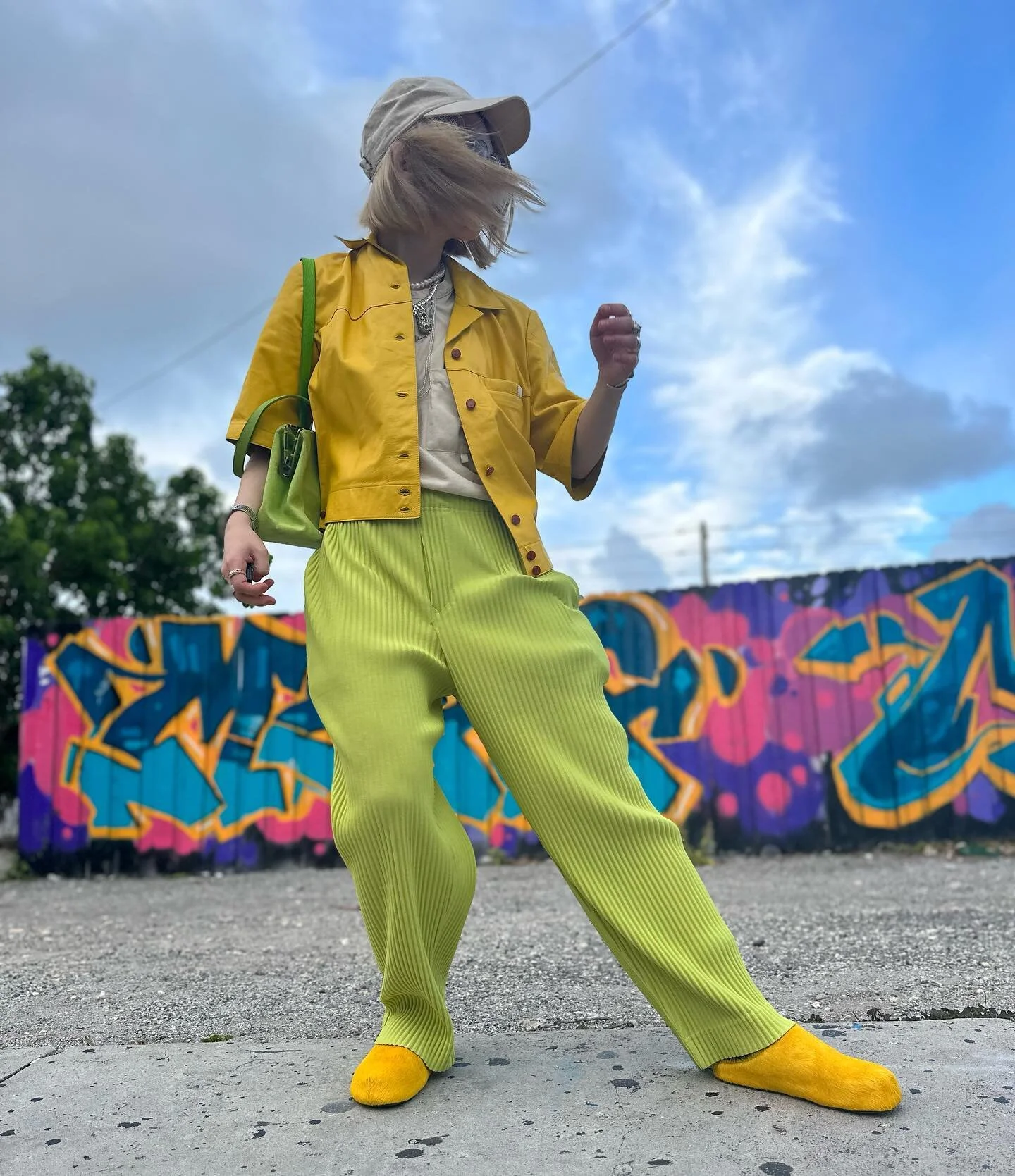 -
Bananba Bonanza 
-
-

#streetwear #fashion #streetstyle #koreanstyle #streetfashion #japanesestyle #clothing #mensfashion #clothingbrand #thrift #ootd #fashionblogger #nanamica #vintage #thrifted #hsstyle #sneakers #harajuku #outfitoftheday #vintag