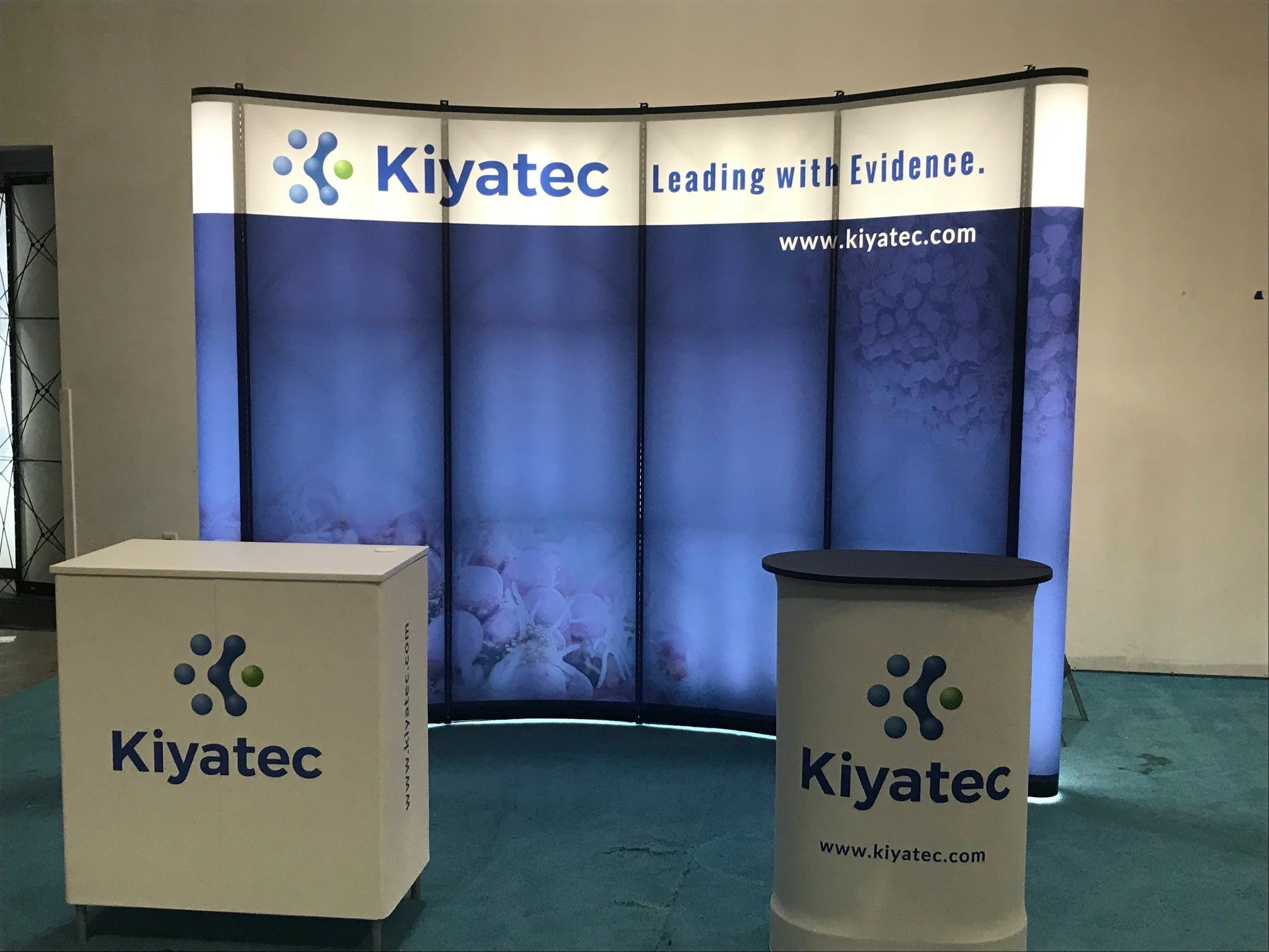 Tradeshow Booth Setup 2.jpg