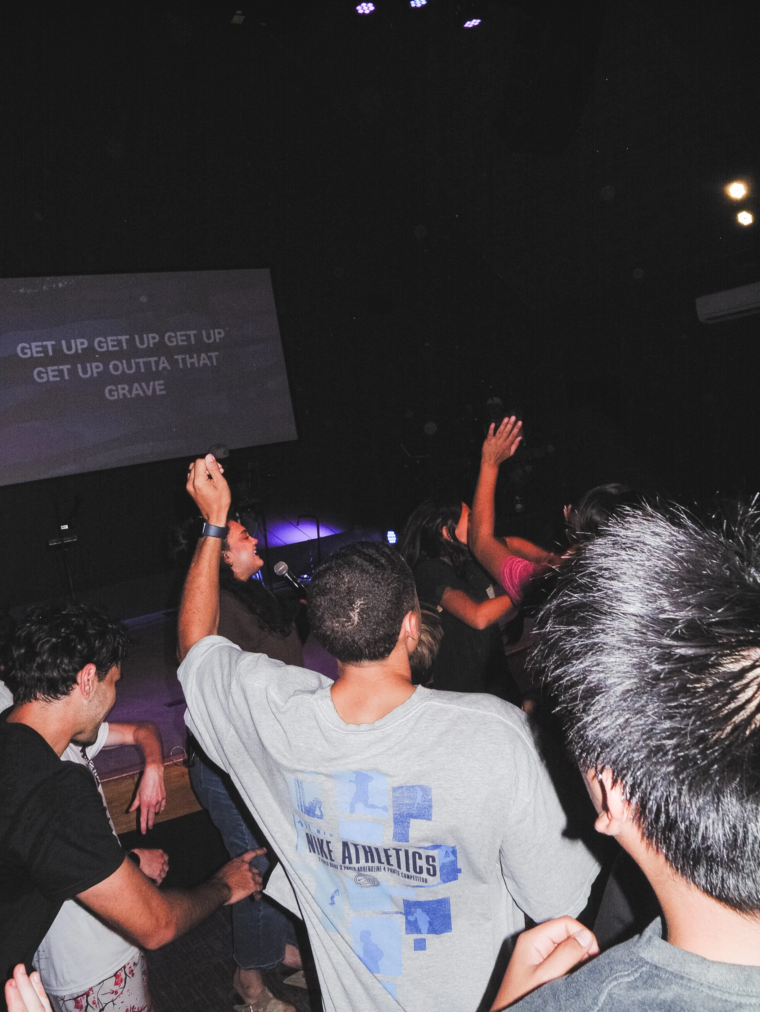 OKKKK WE BACKKKK ❤️&zwj;🔥❤️&zwj;🔥❤️&zwj;🔥

it&rsquo;s the best day of the week &amp; we can&rsquo;t wait to spend it with YOUUUU!! make sure you&rsquo;re HERE tonight - we wanna see you face!! 🤩 can&rsquo;t wait to worship with you! 

SEE YOU SOO