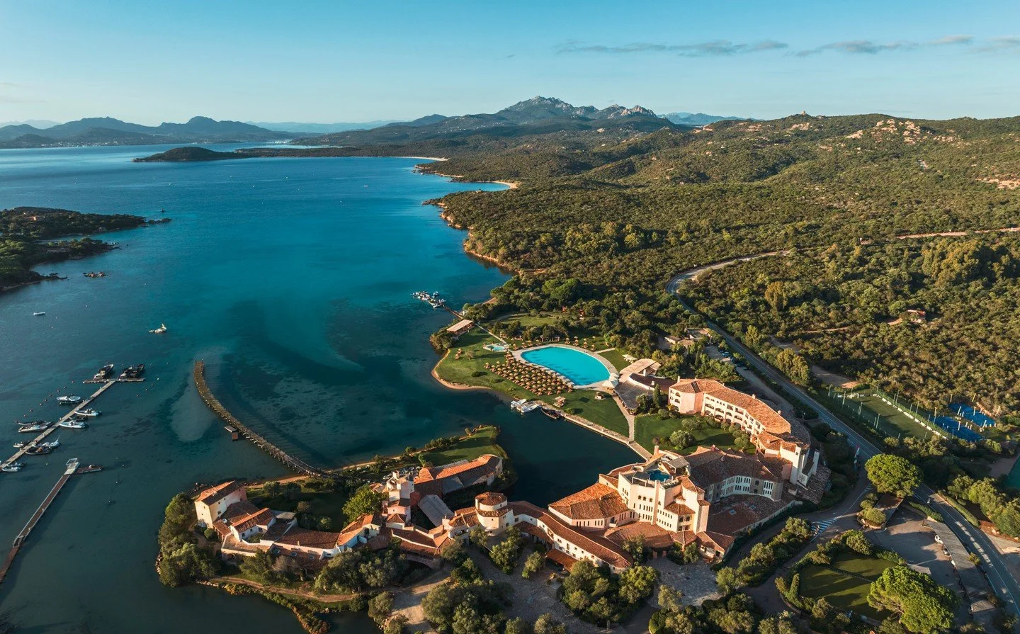 Comienza un nuevo capítulo mediterráneo para CIIC PR a lo largo de la Costa Esmeralda ✨

Nos complace dar la bienvenida al Hotel Cala di Volpe y al Cervo Hotel a la familia CIIC. Dos iconos de Cerdeña, cada uno con su propia historia.

Estamos orgullosos de liderar su estrategia de relaciones públicas en Estados Unidos y Canadá