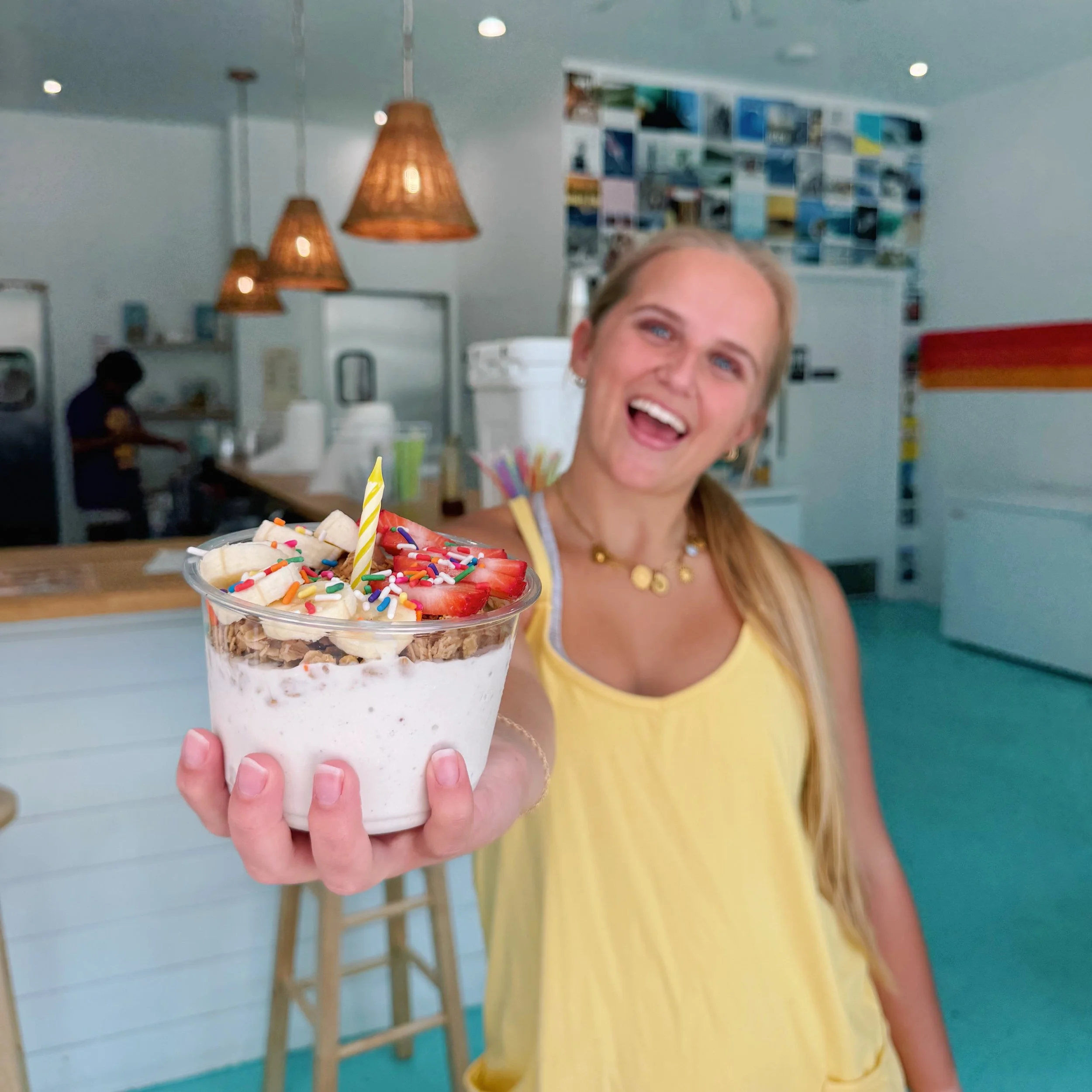 TODAY!!! 🥳🥳🥳 *officially* 8 years of mamaka!!!!!! 🥹🥂🫐 so&hellip;&hellip;&hellip;..ALL BOWLS ARE HALF OFF IN OUR APP!!!!! ya u heard us!!!!! discount will auto apply 😌🍌💛 go go go go go!!!! 🏃&zwj;♀️🏃&zwj;♀️