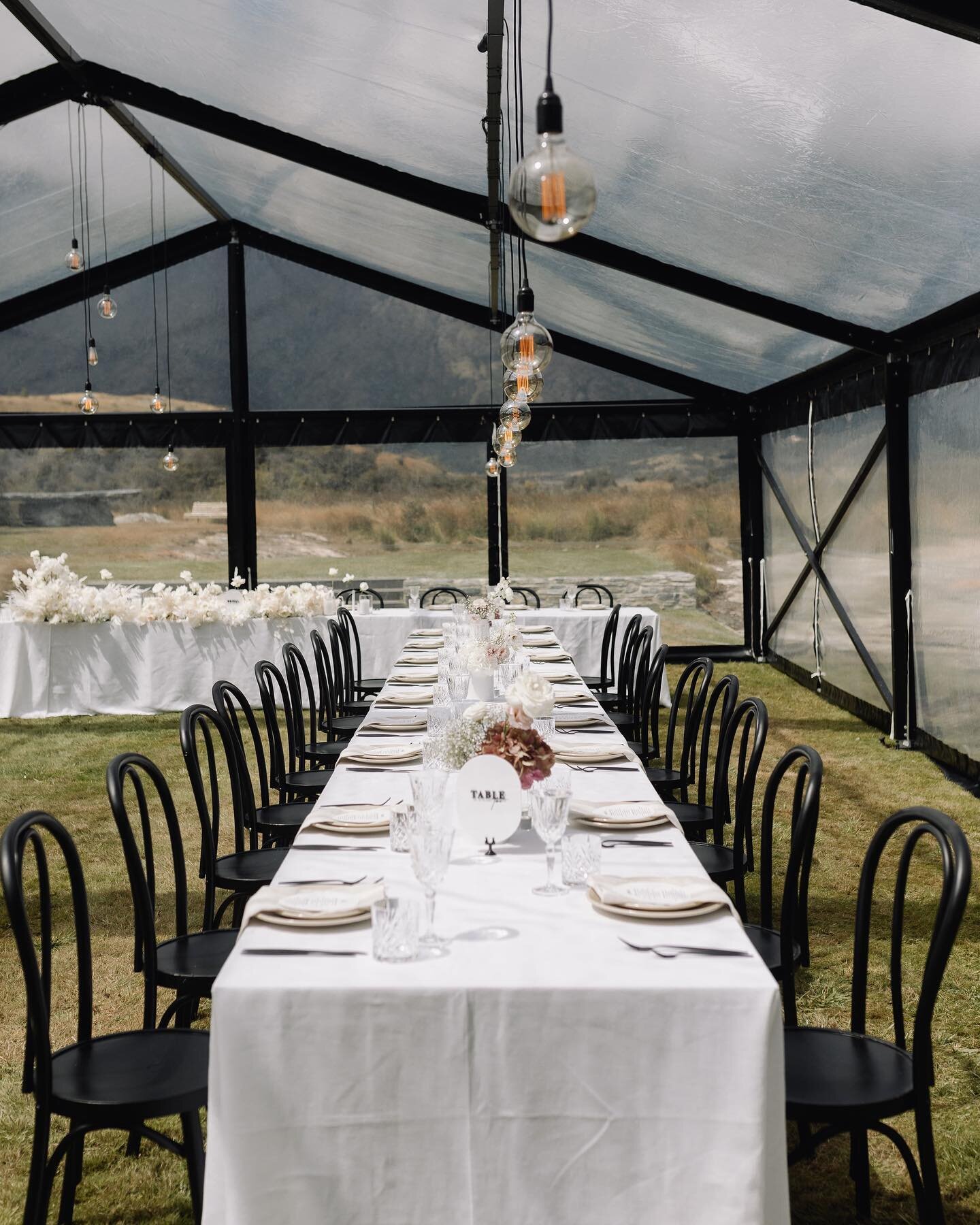 We have said it once, and we will say it again (and again!) that @onefinedayweddings really know how to bring our Alps Edition Marquee to life 🖤 ✨🪩

Marquee &amp; Tables | @yougather_events 
Florals | @allbunchedup_ 
Chairs &amp; Styling | @onefine