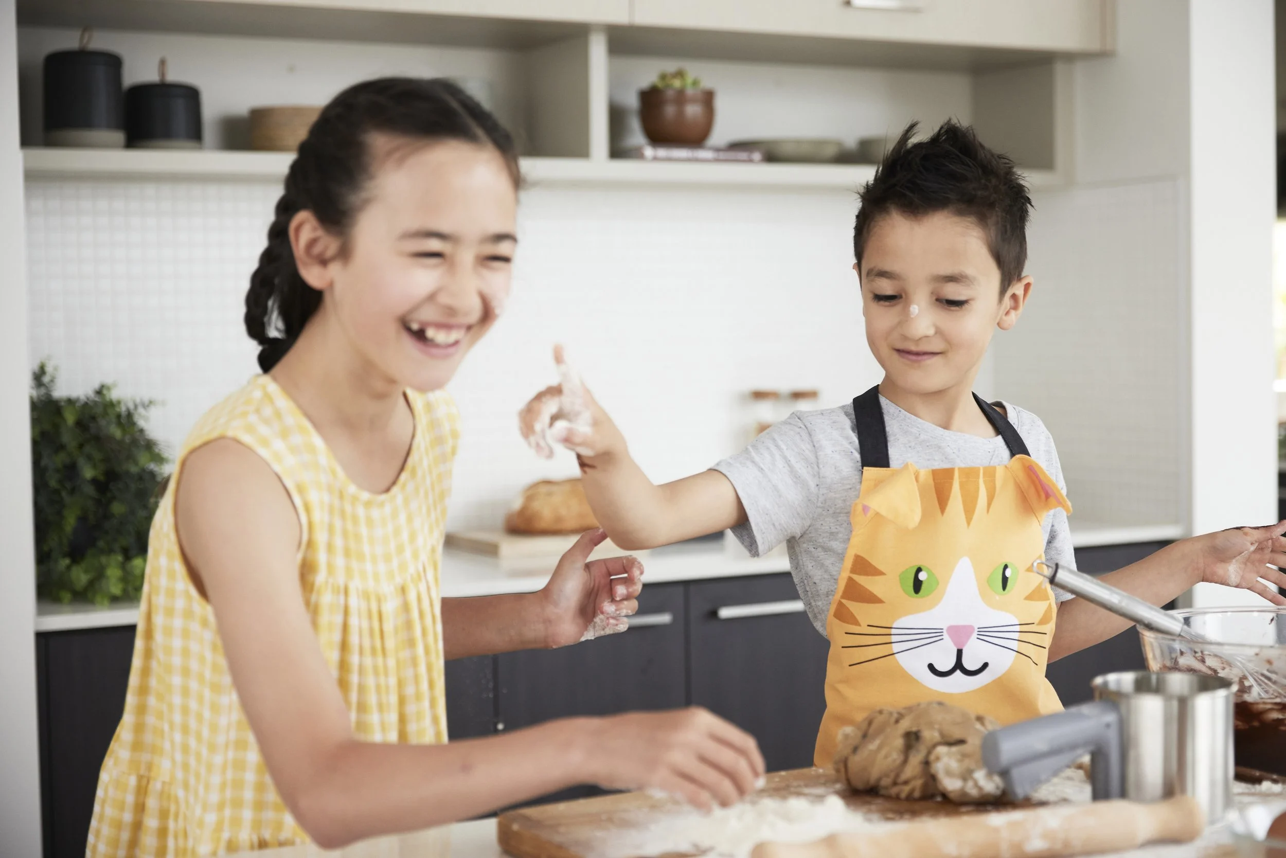 Kitchen_Freedom_Lifestyle_0444_R.jpg