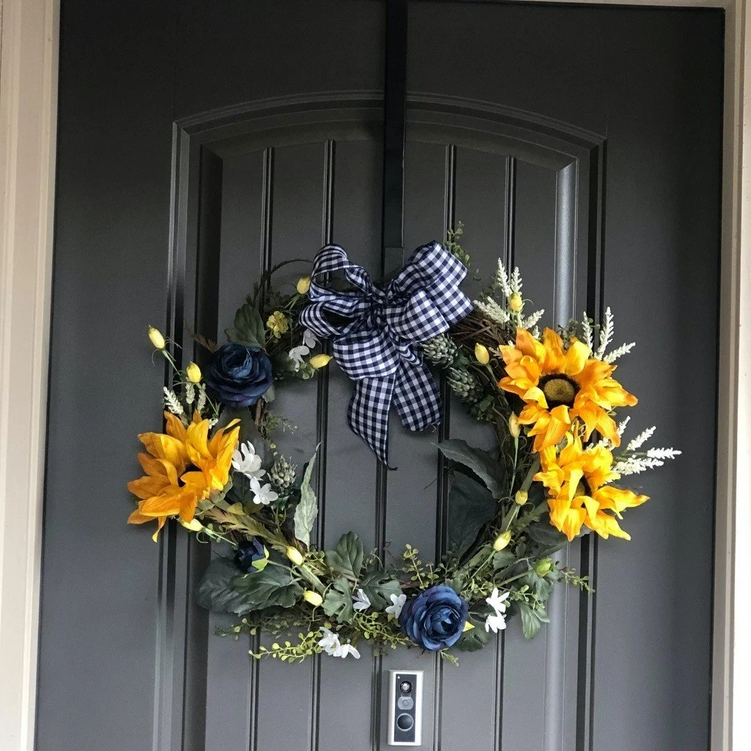 Just finished a new wreath, for my beautiful Princes Alex's new home.